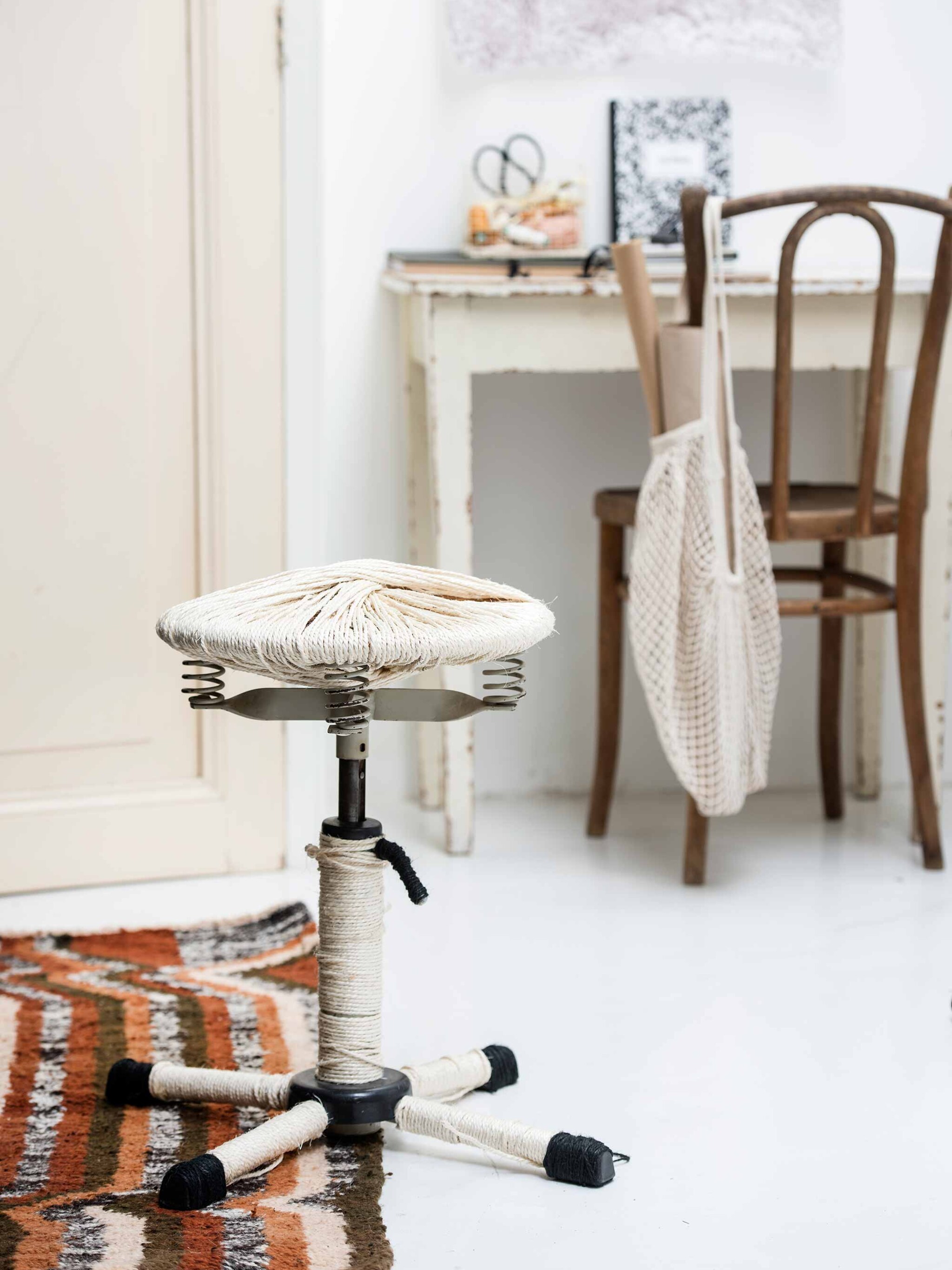 geef je kruk een stoere make over met touw