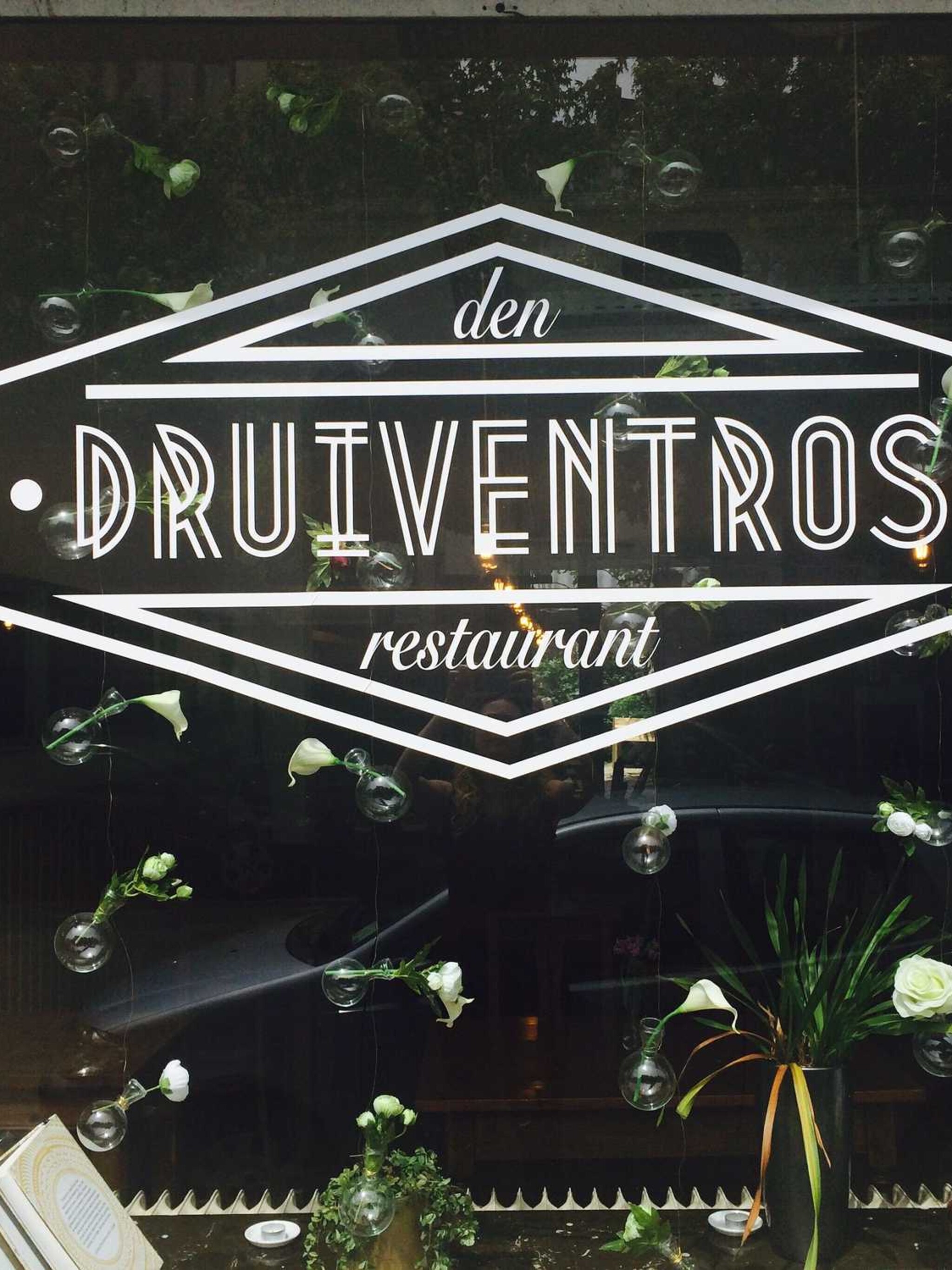 den druiventros heerlijk lunchen en dineren in antwerpen