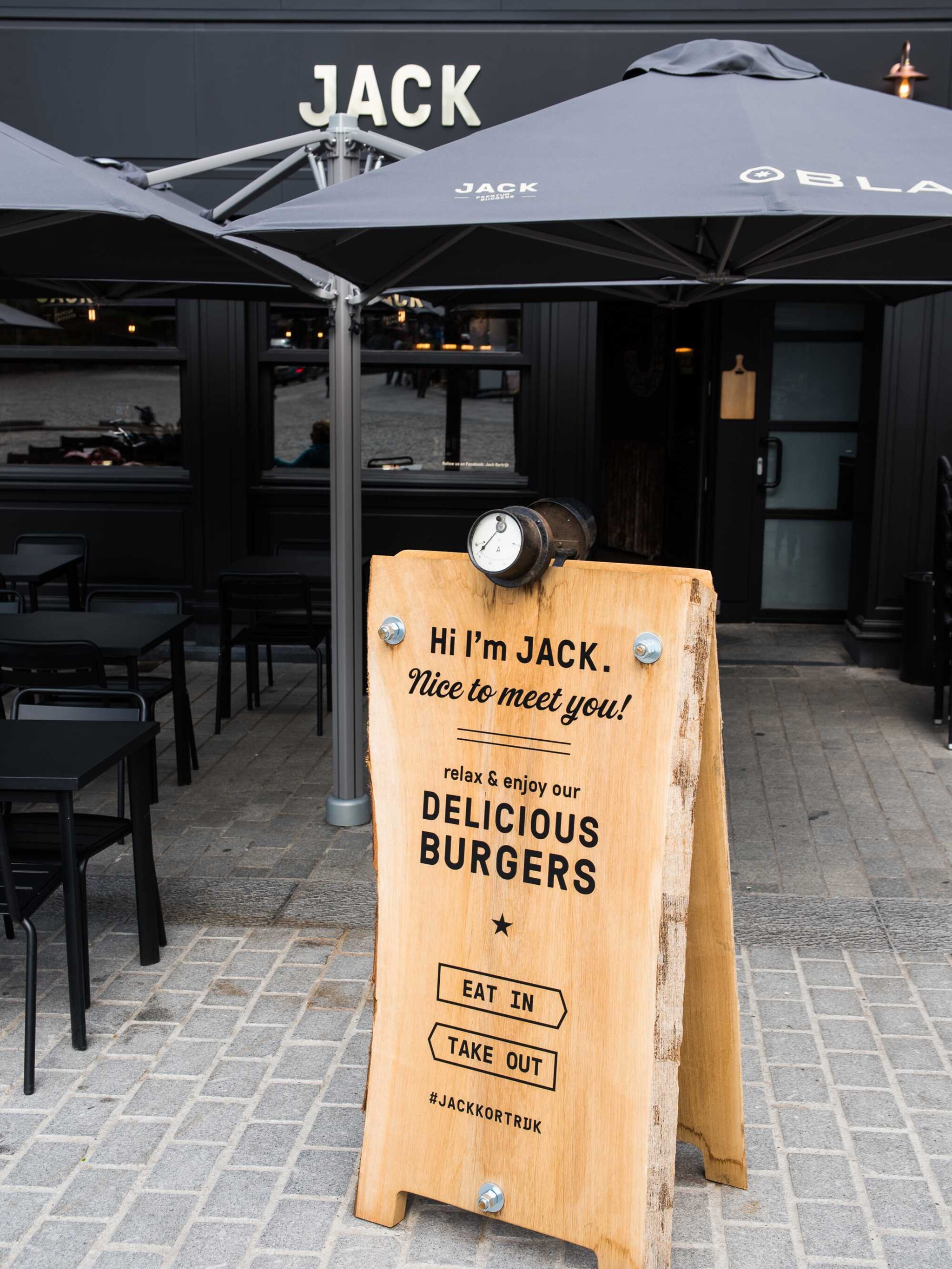 hip hamburgers eten bij jack