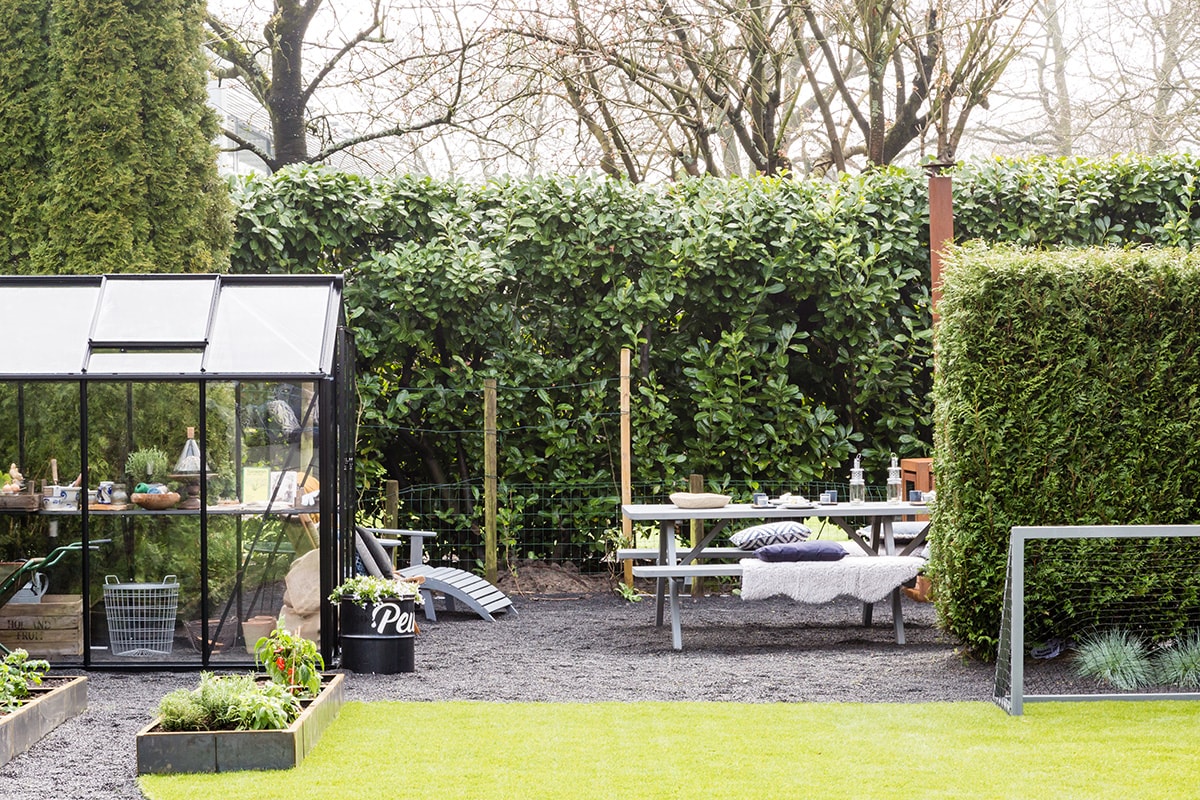 beeld vtwonen vtwonen weer verliefd op je tuin in Mijnsheerenland