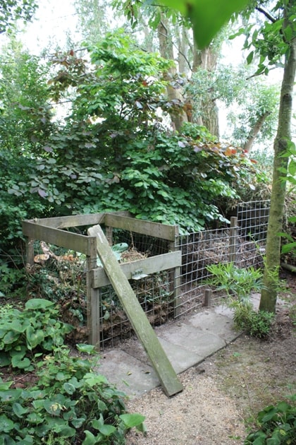 Compostbak maken: een duurzaam tuinproject Maak een compostbak in 5 stappen