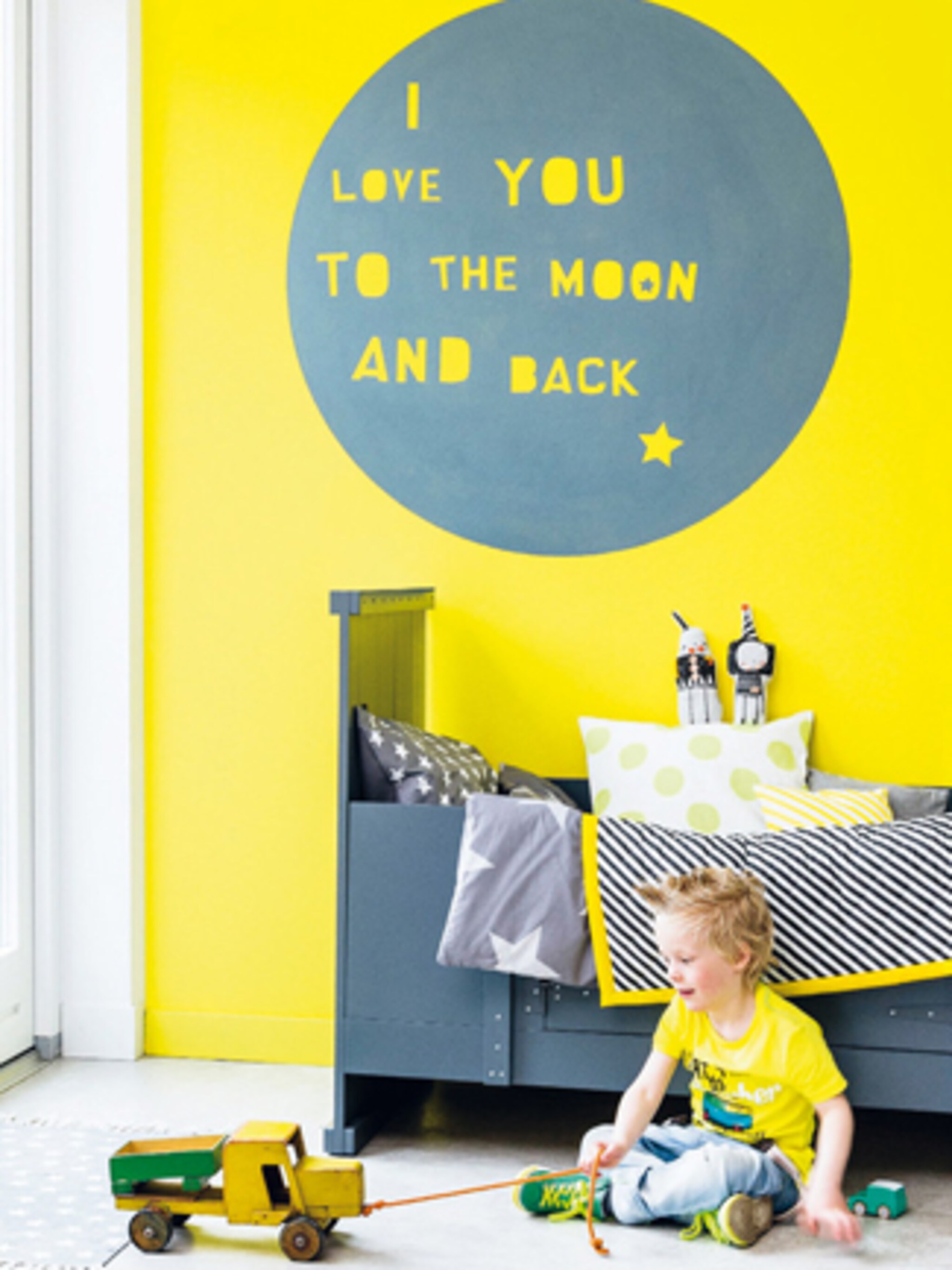 maak de babykamer uniek met een muurtekening