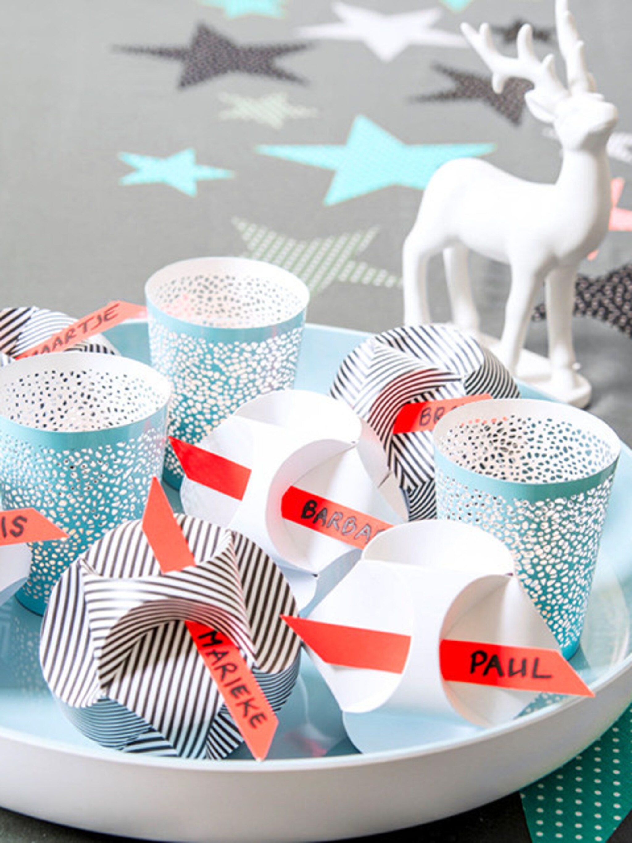 kerstballen van papier