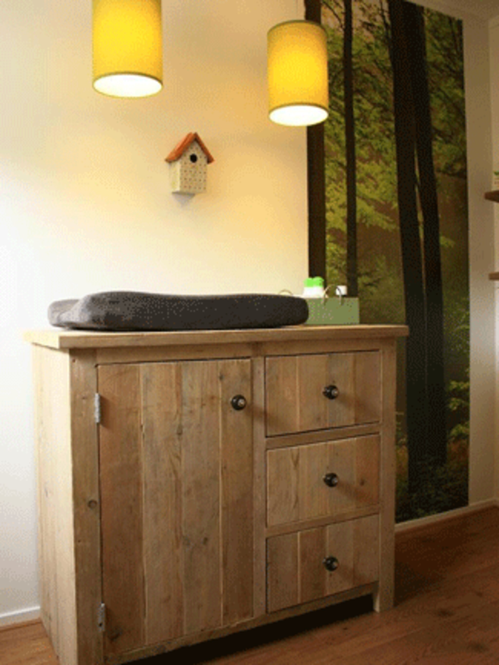 steigerhout commode
