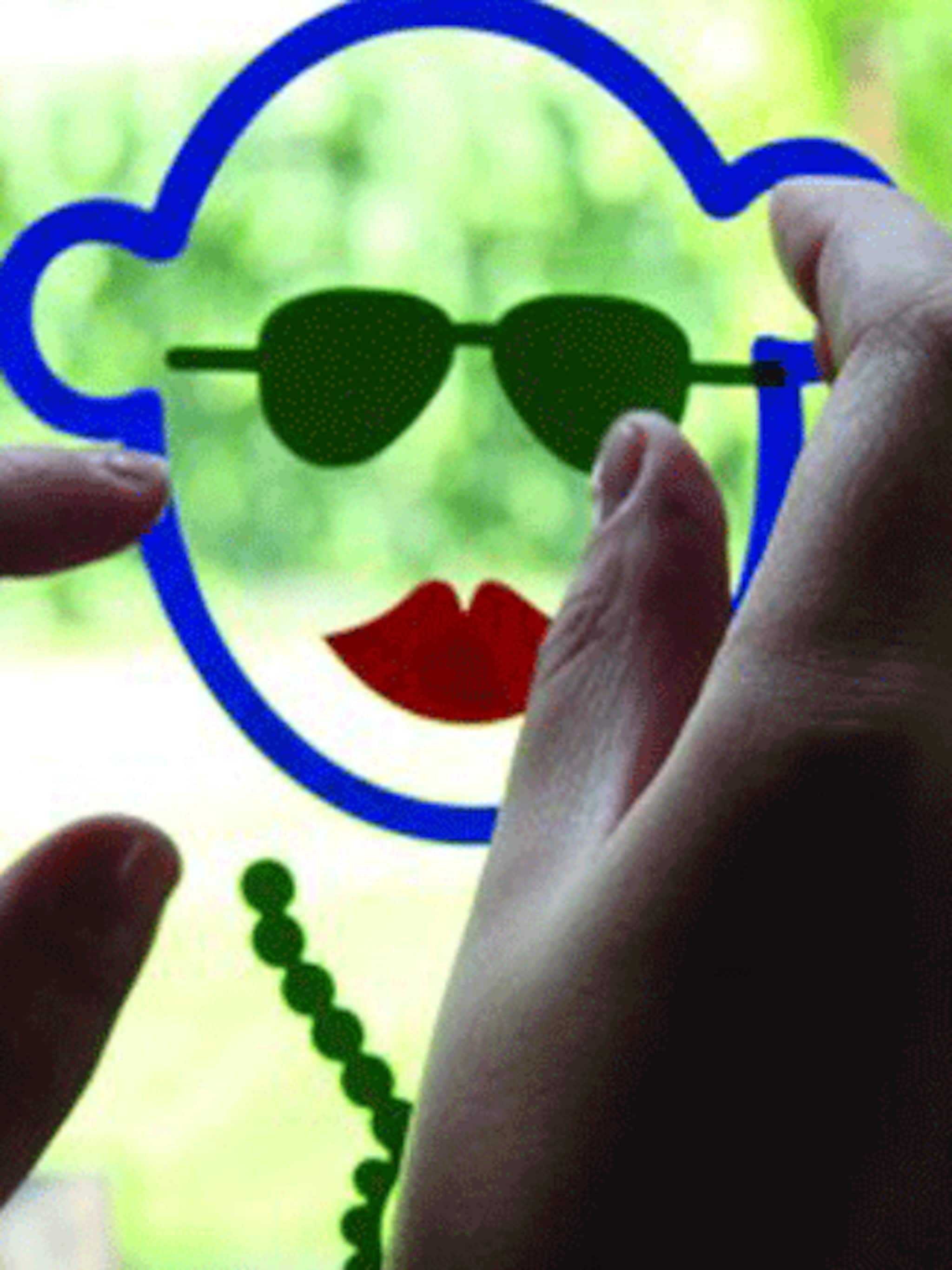 je houdt ze zoet met raamstickers in de auto