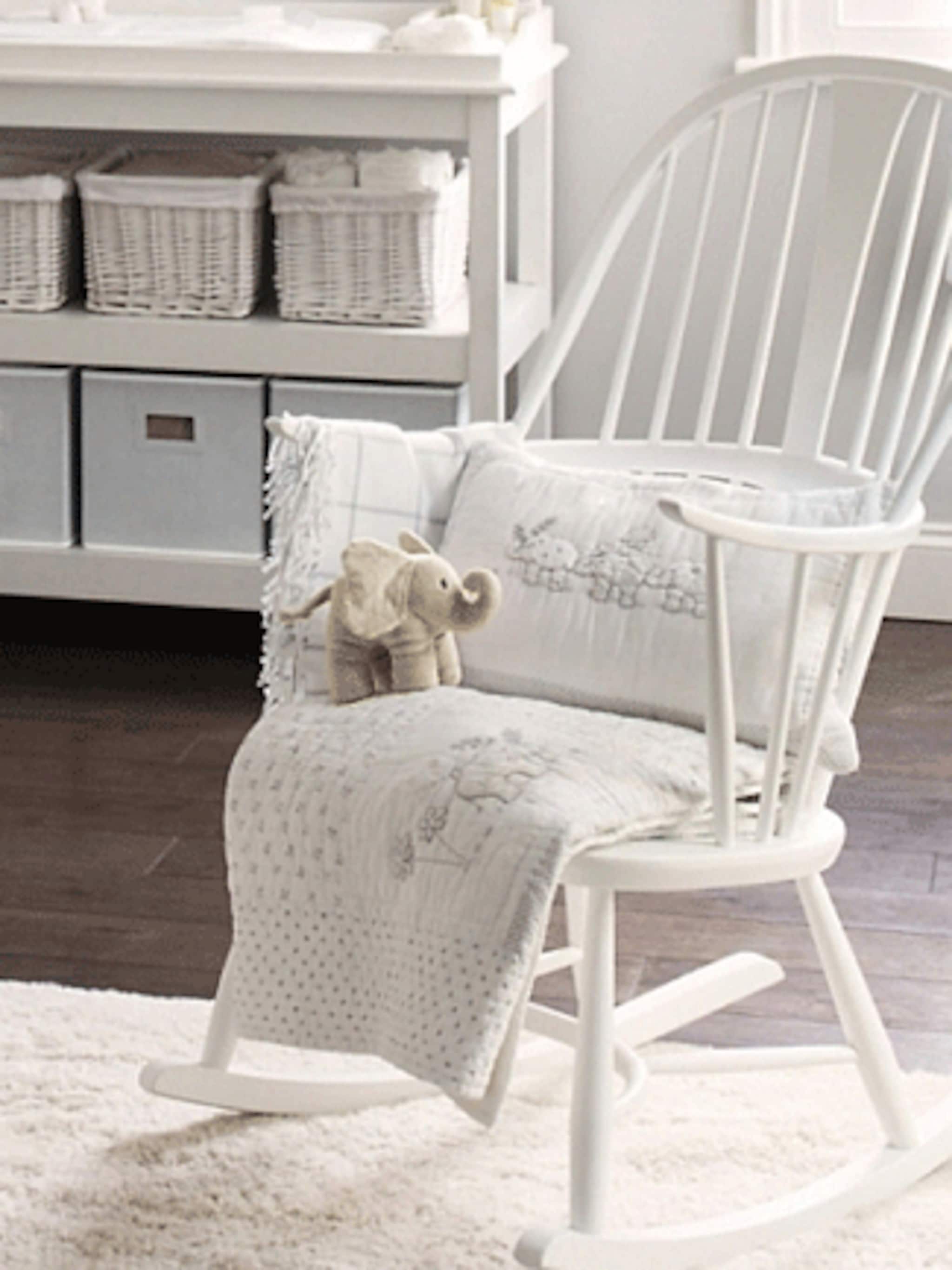 voedingsstoel in de babykamer