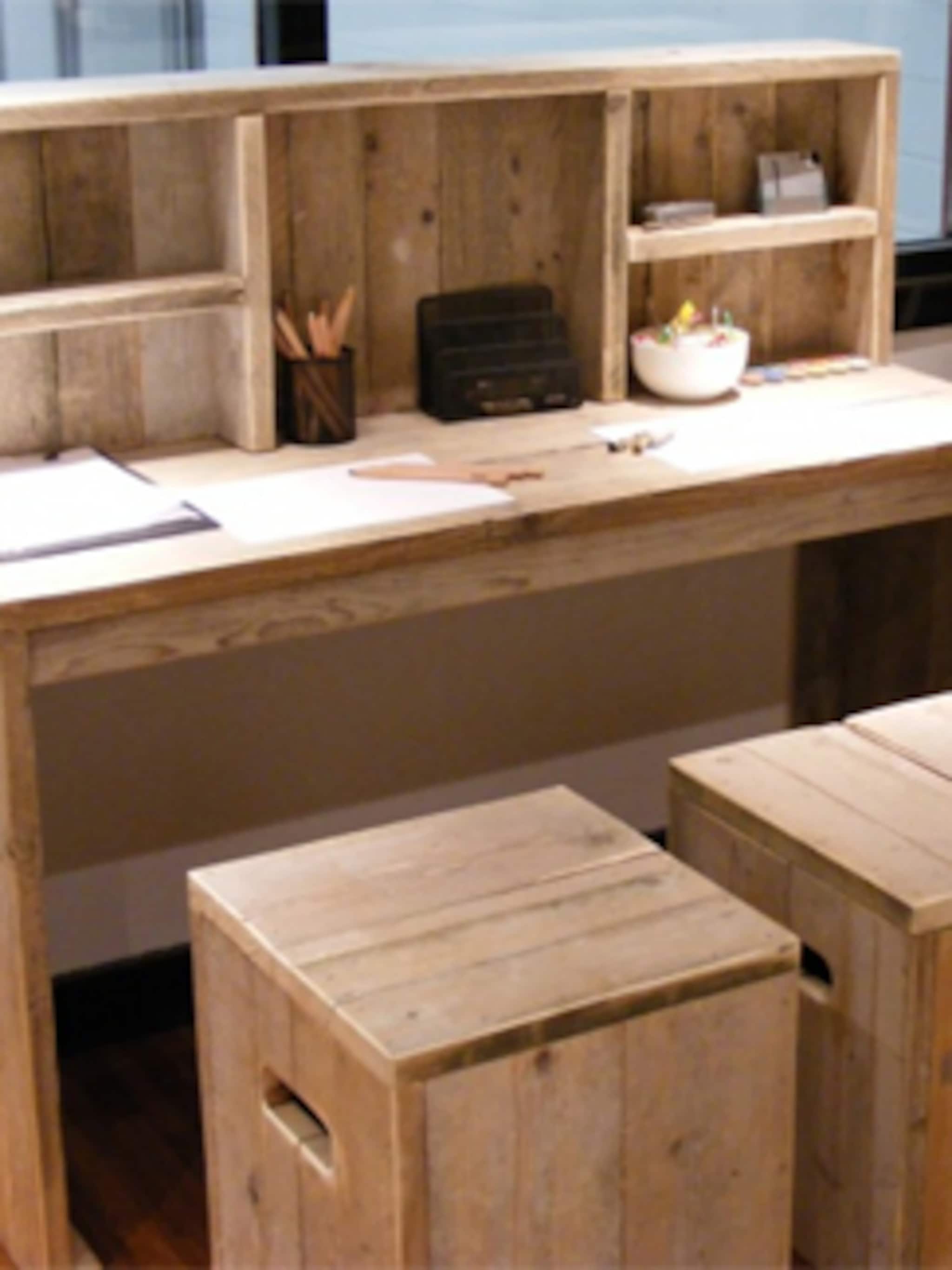 kinderbureau sloophout