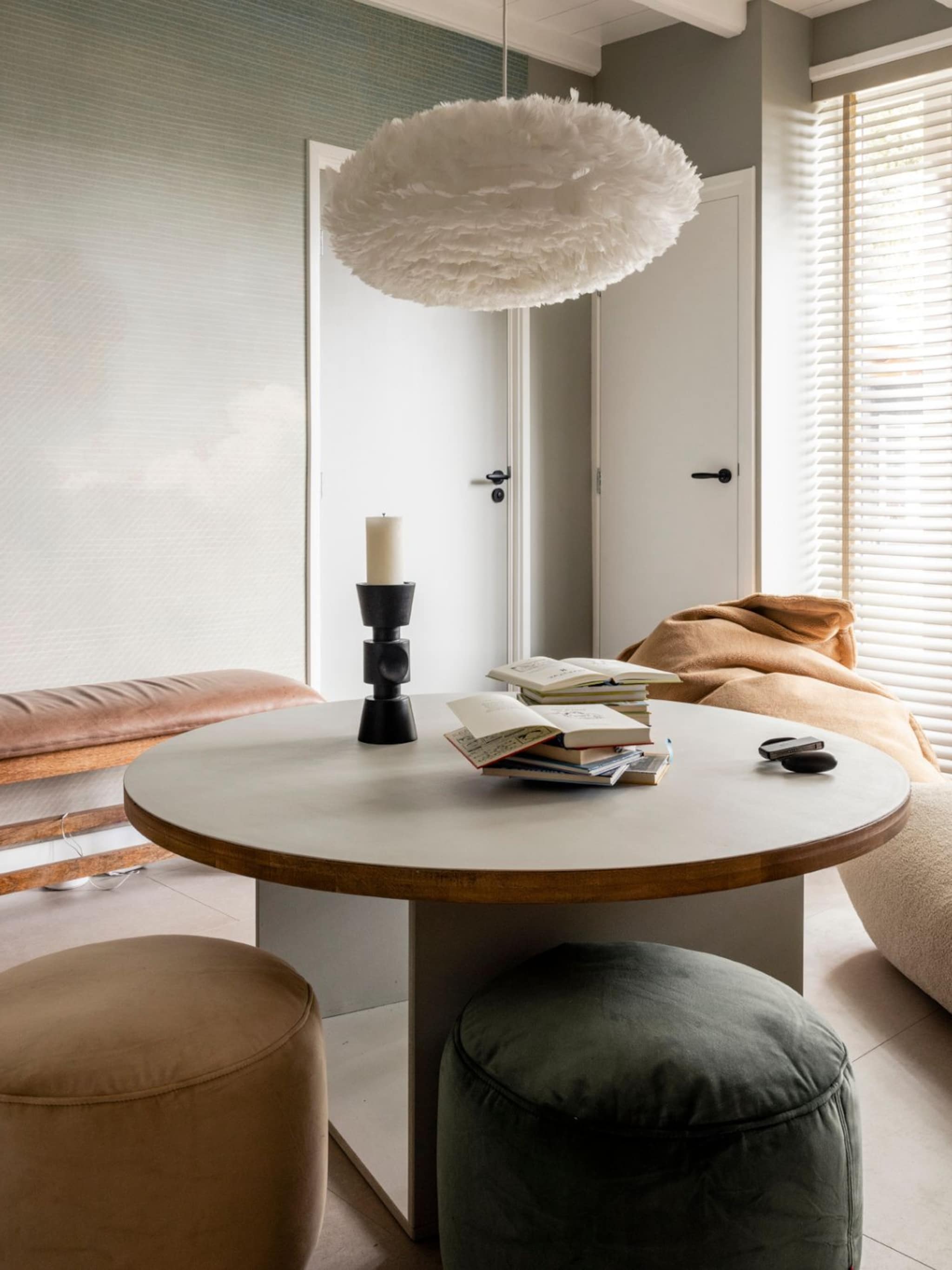 woonidee maak net als stylist frans een loungetafel van een oude eettafel