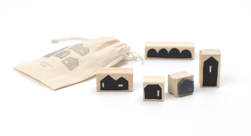 beeld vtwonen stempels-huisjes-zwart-wit-bastis-rike-etsy