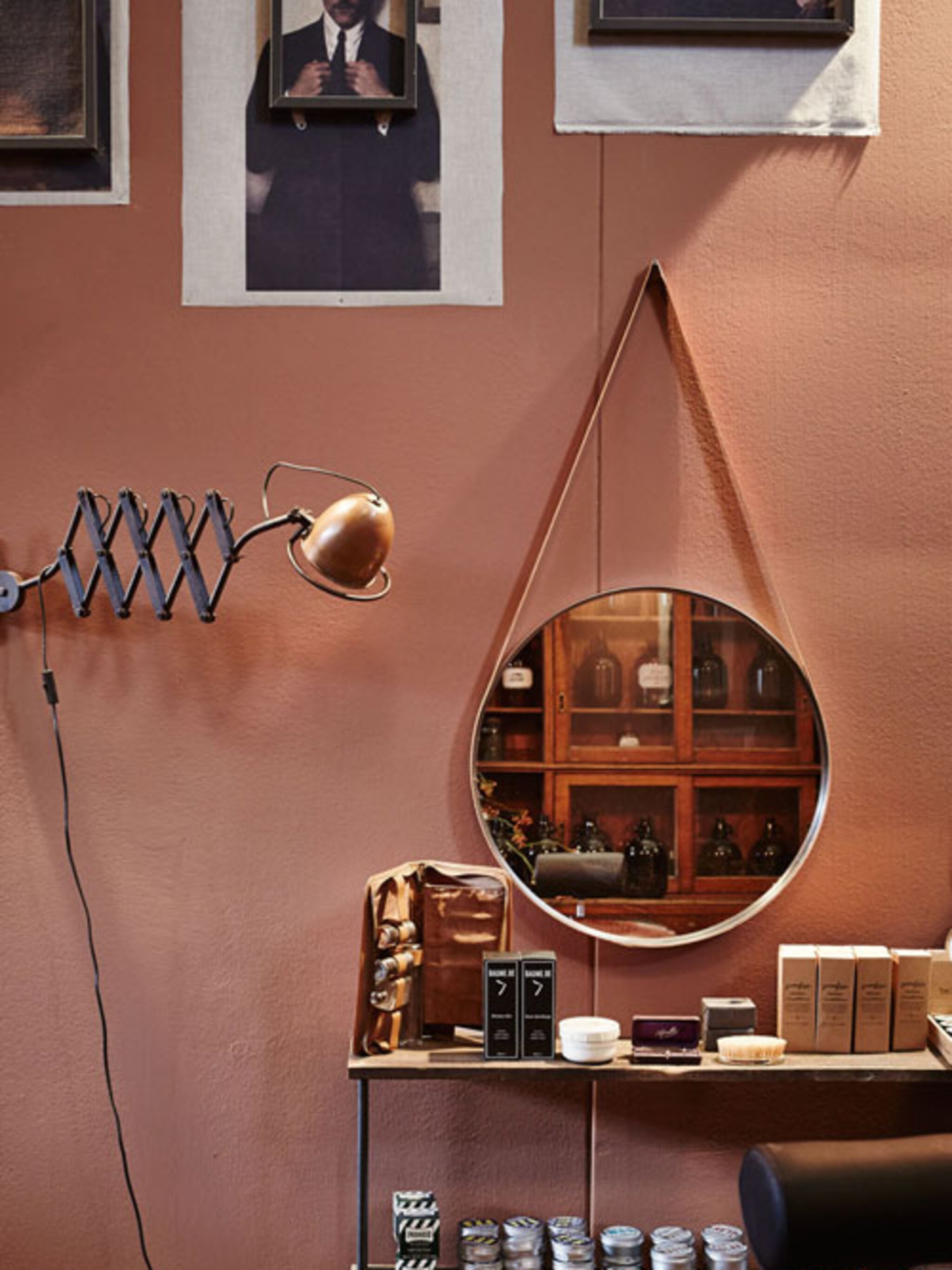 woonidee ronde spiegel aan de wand