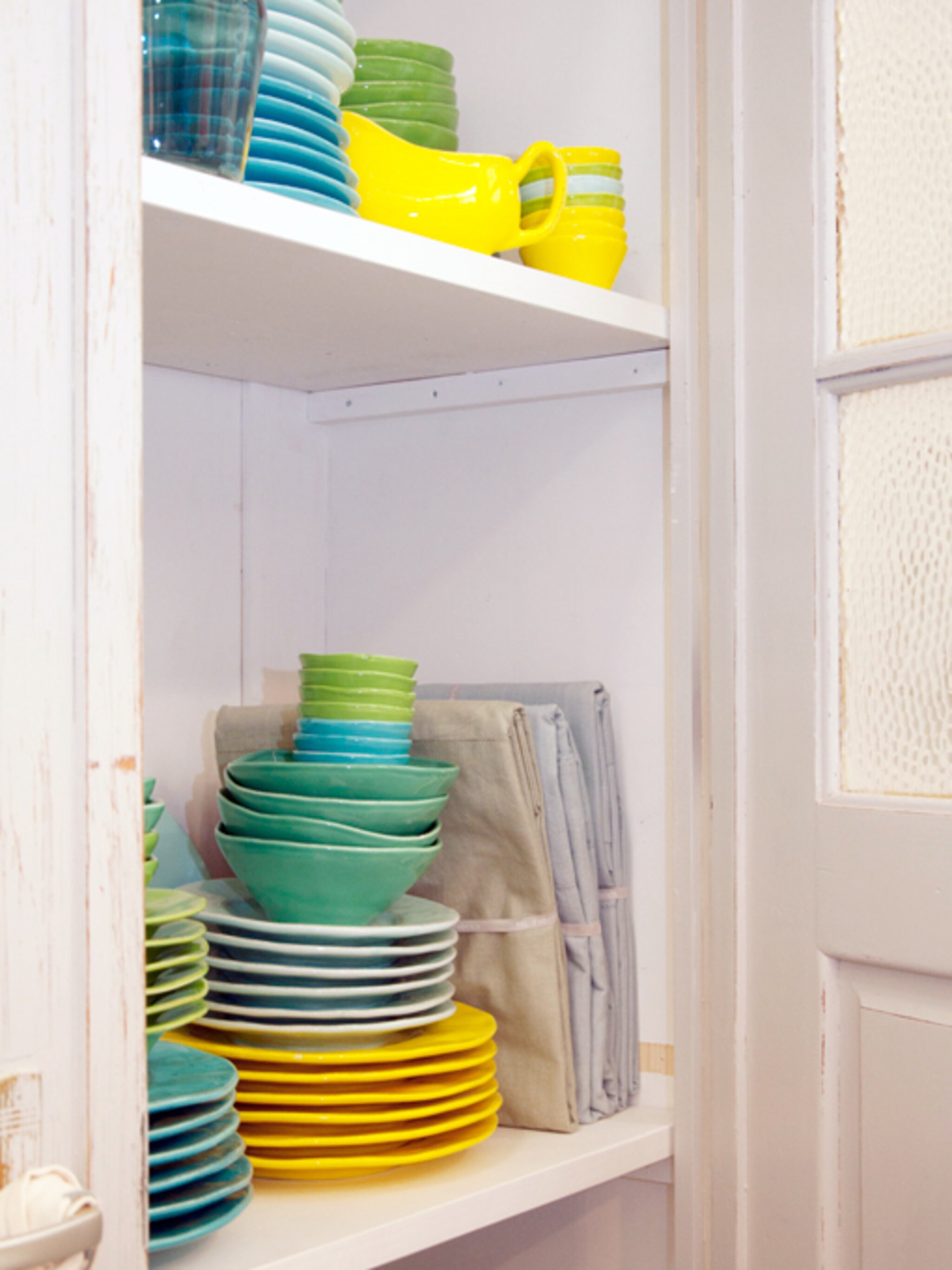 je bent vast dolenthousiast over dit gekleurde servies