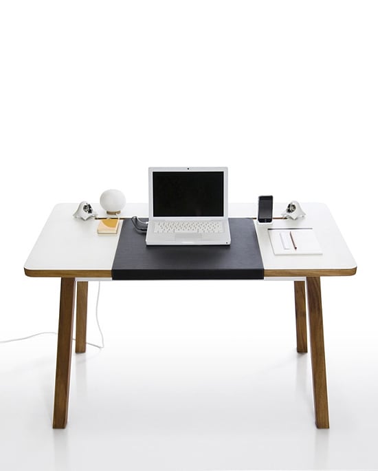beeld vtwonen Thuiswerk bureau - StudioDesk by Bluelounge