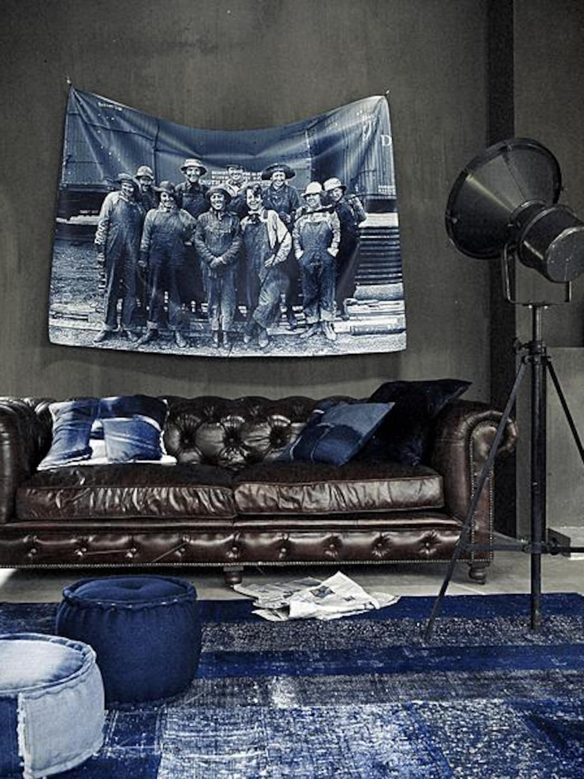 stoere denim versus klassiek met chesterfieldbank