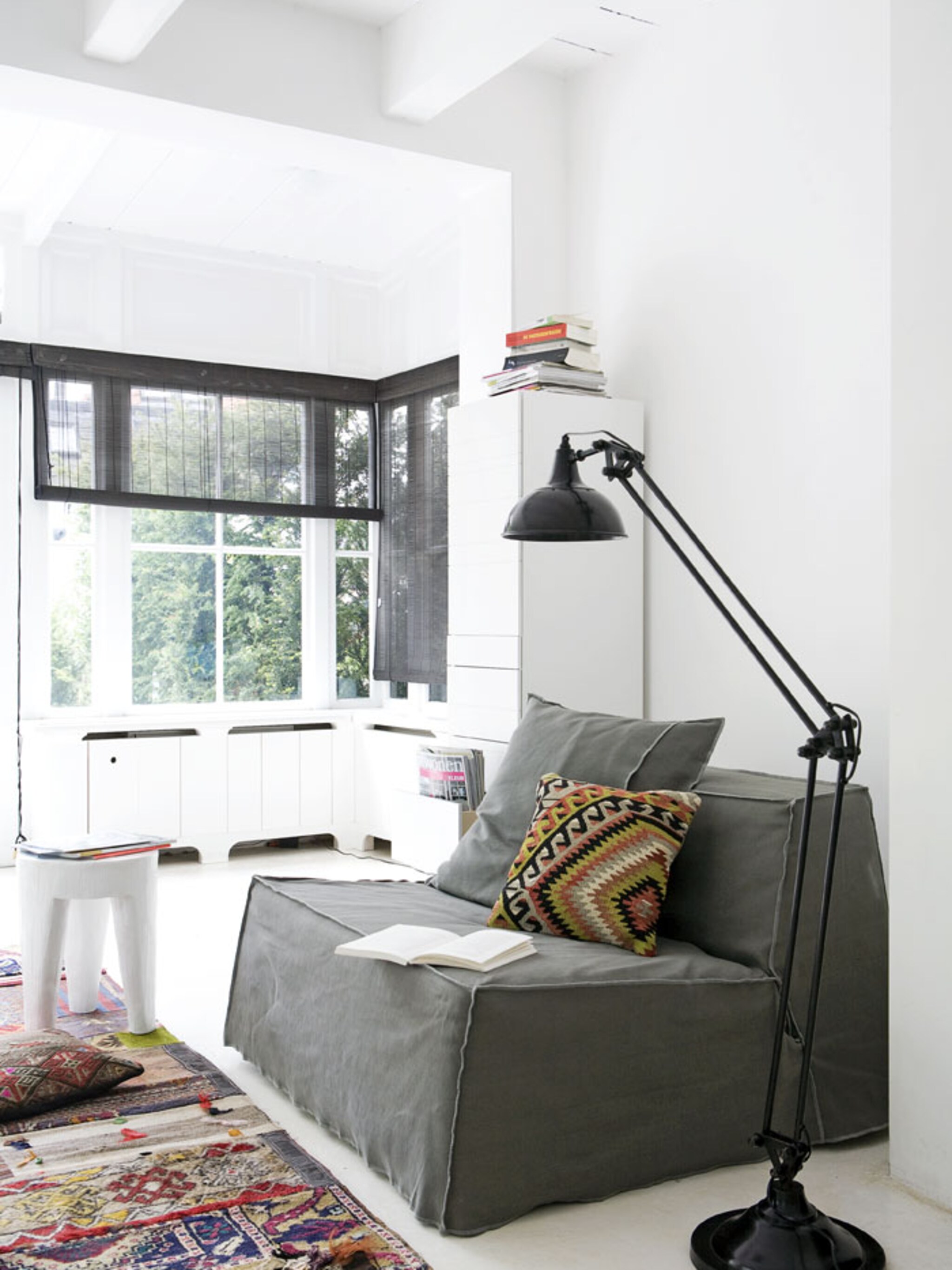 loveseat onder de leeslamp