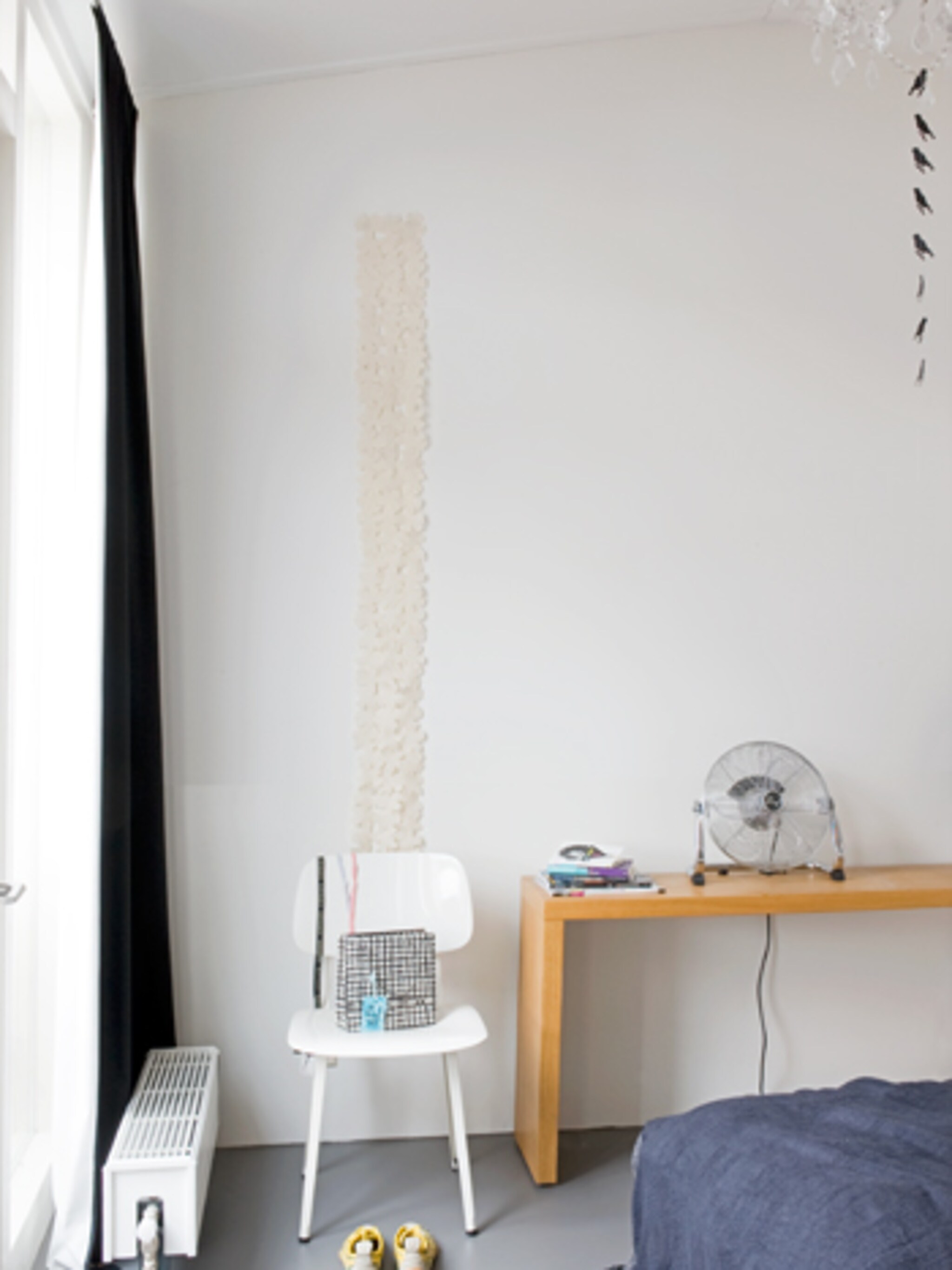 multifunctioneel sidetable als bedtafel