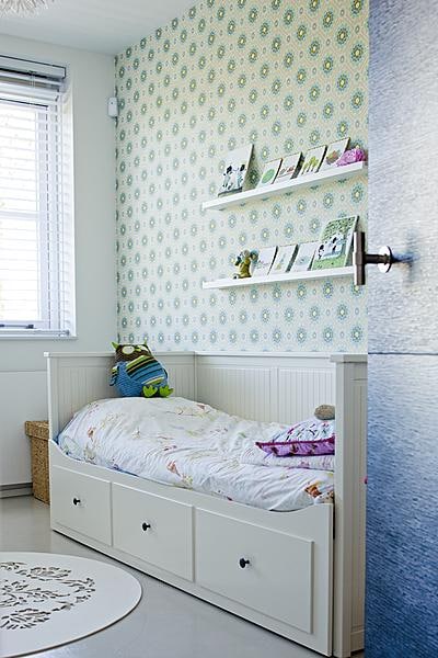 beeld vtwonen Kinderkamer behang retro behang