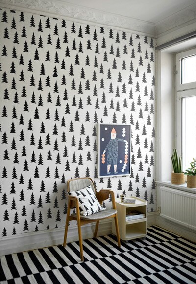 Behang Gran van Fine Little Day in de kleur zwart op wit Behang Gran van Fine Little Day in de kleur zwart op wit
