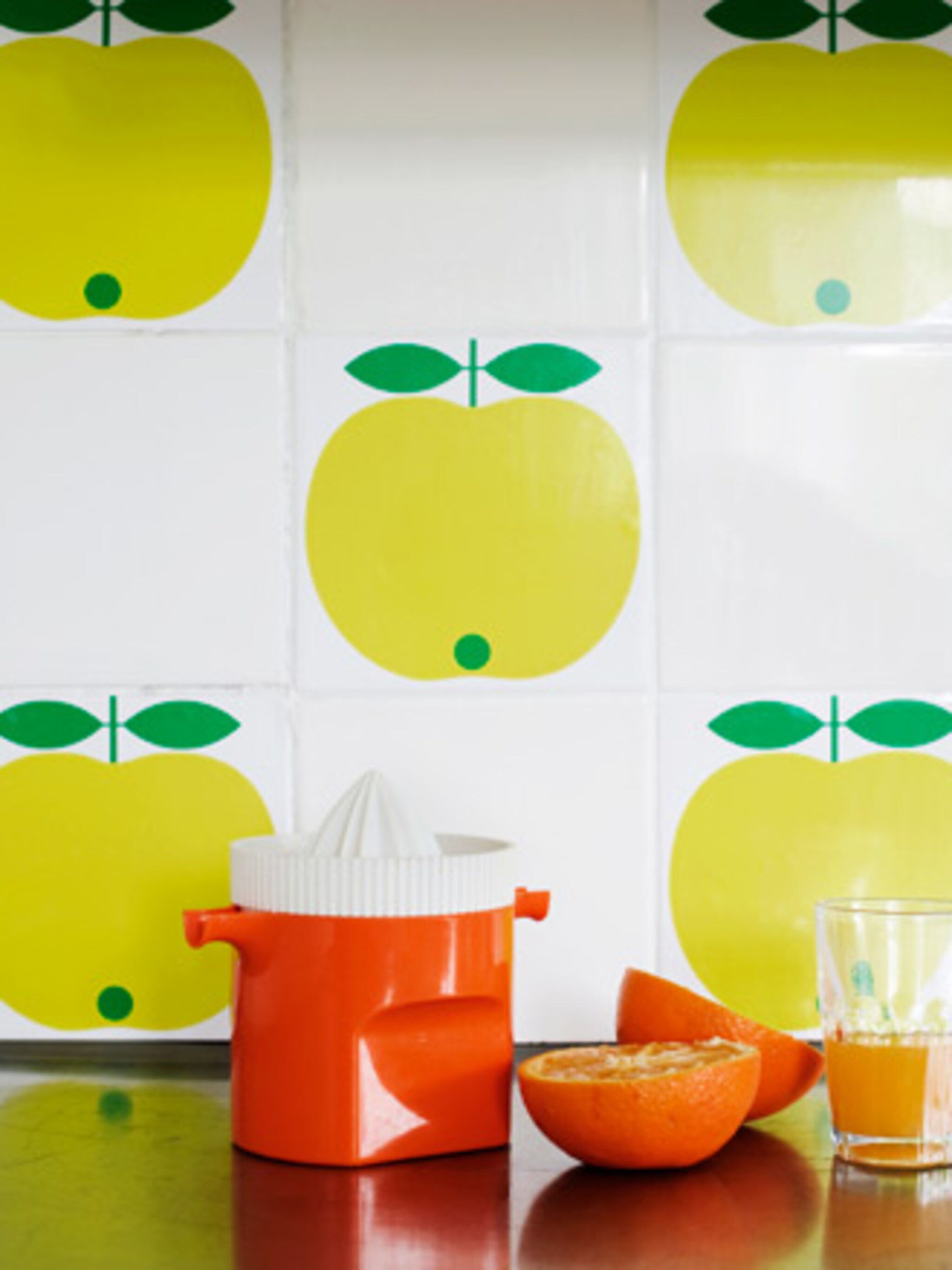 retro tegelstickers in badkamer of keuken