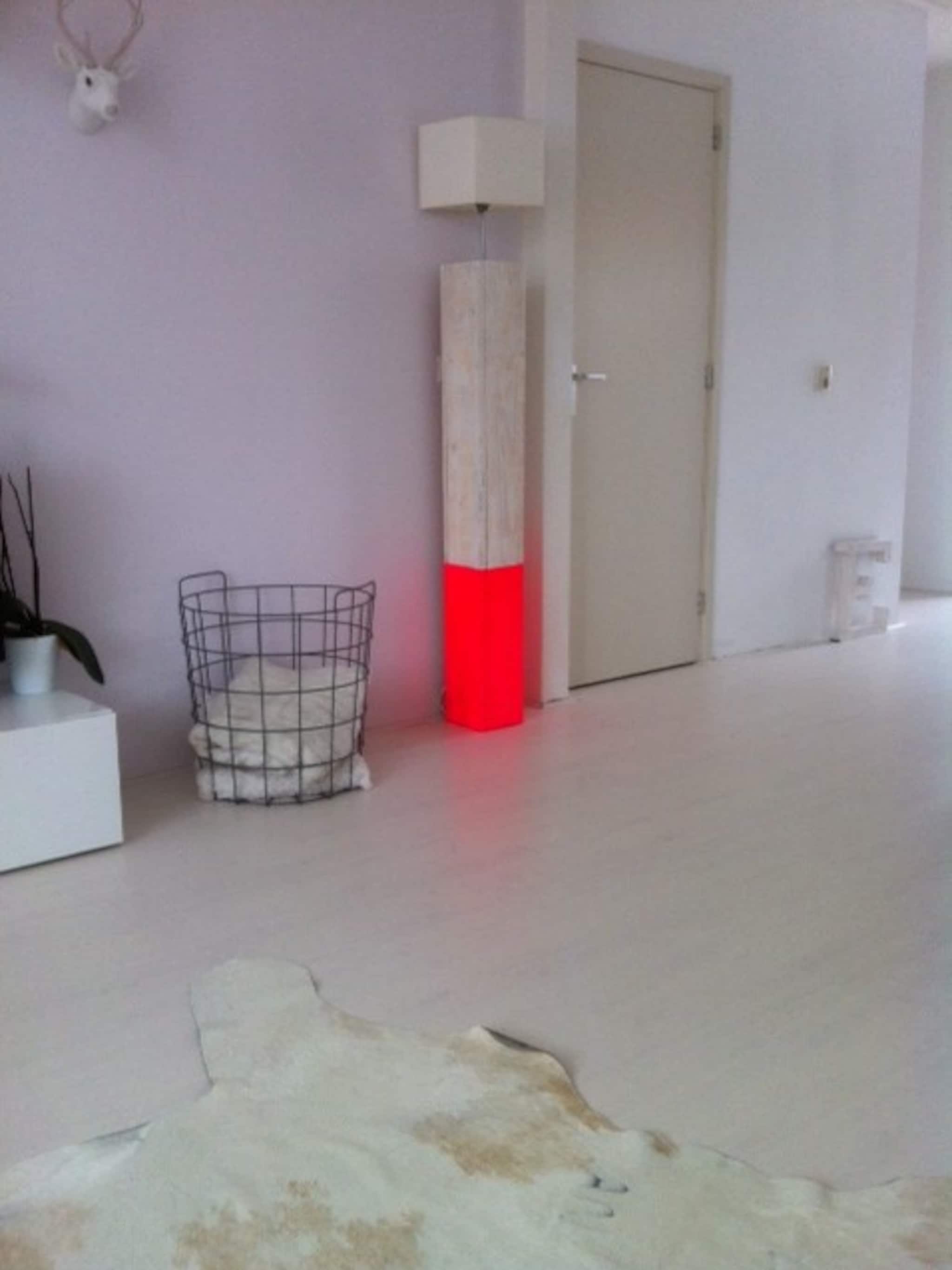 neon lamp