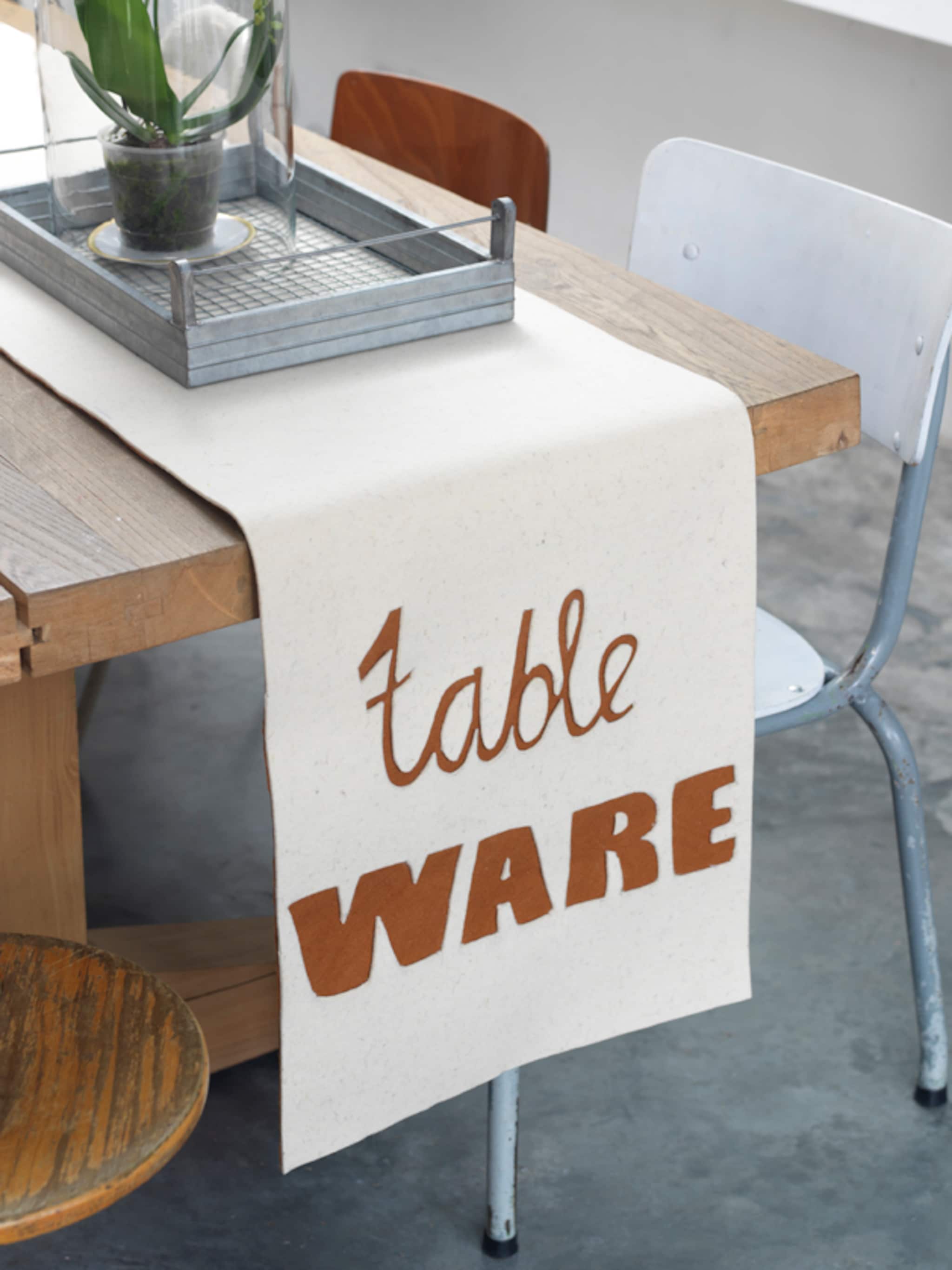 vilten tafelloper met tekst