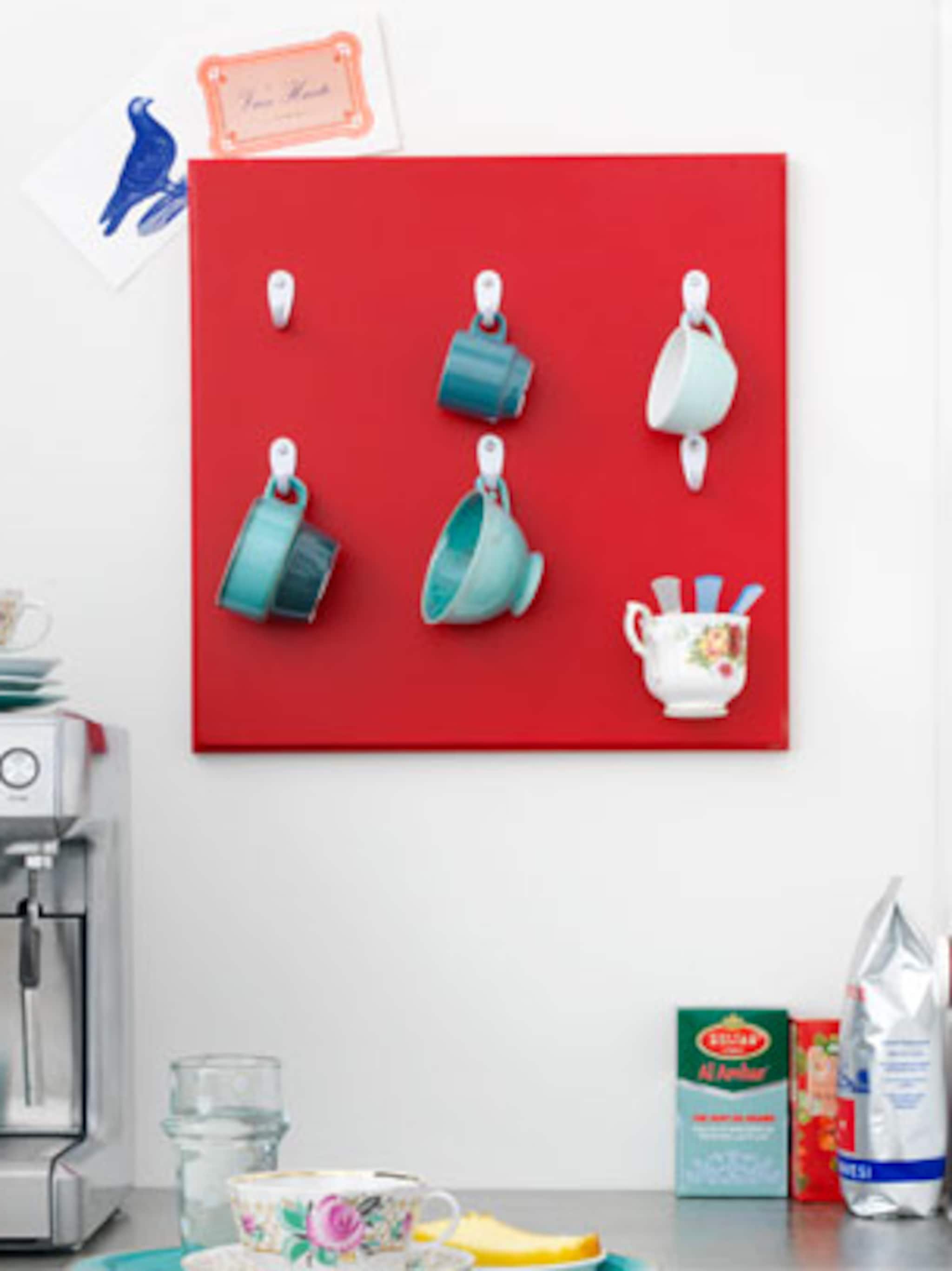 mokje mokje aan de wand