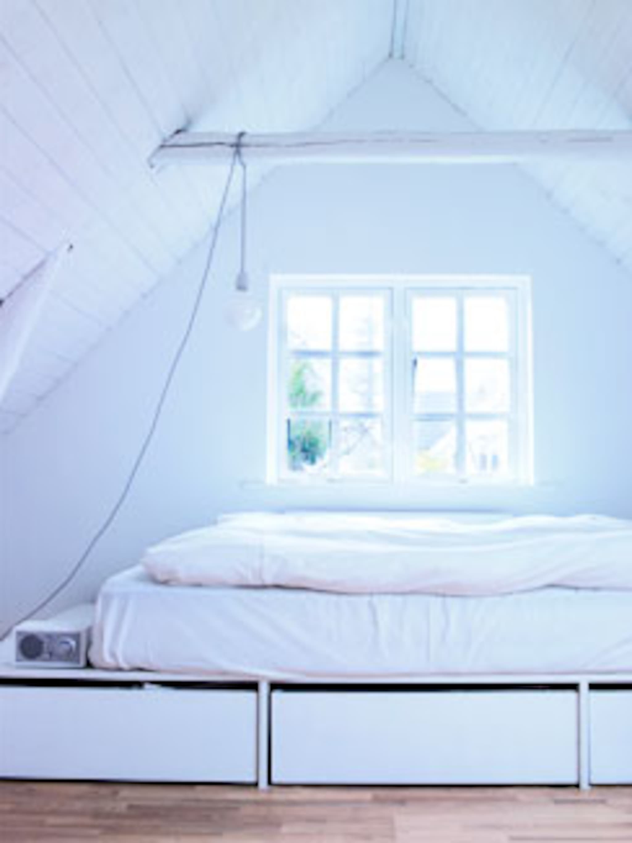 zelf bed met opbergruimte maken