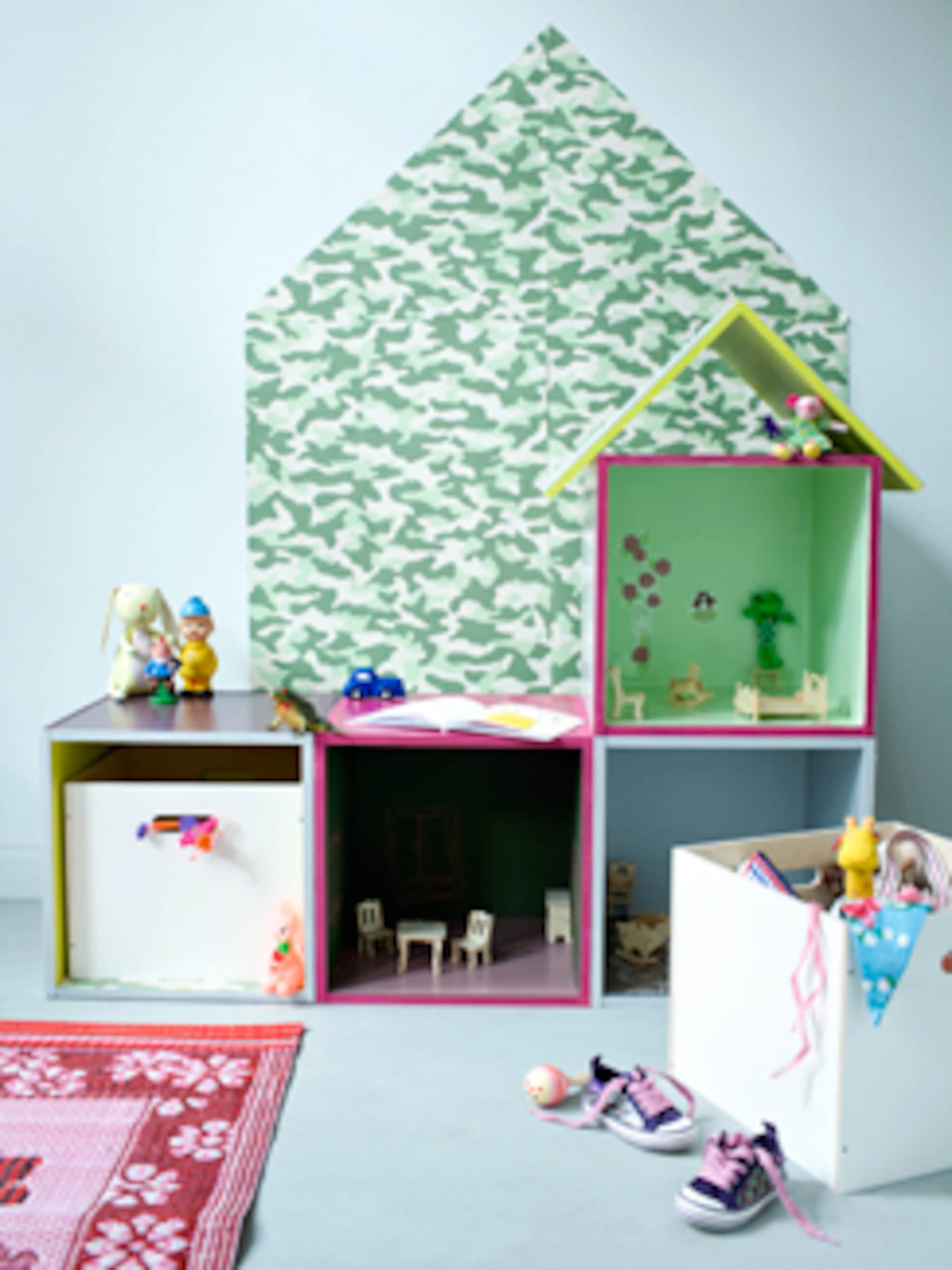 poppenhuis en knutseltafel in een