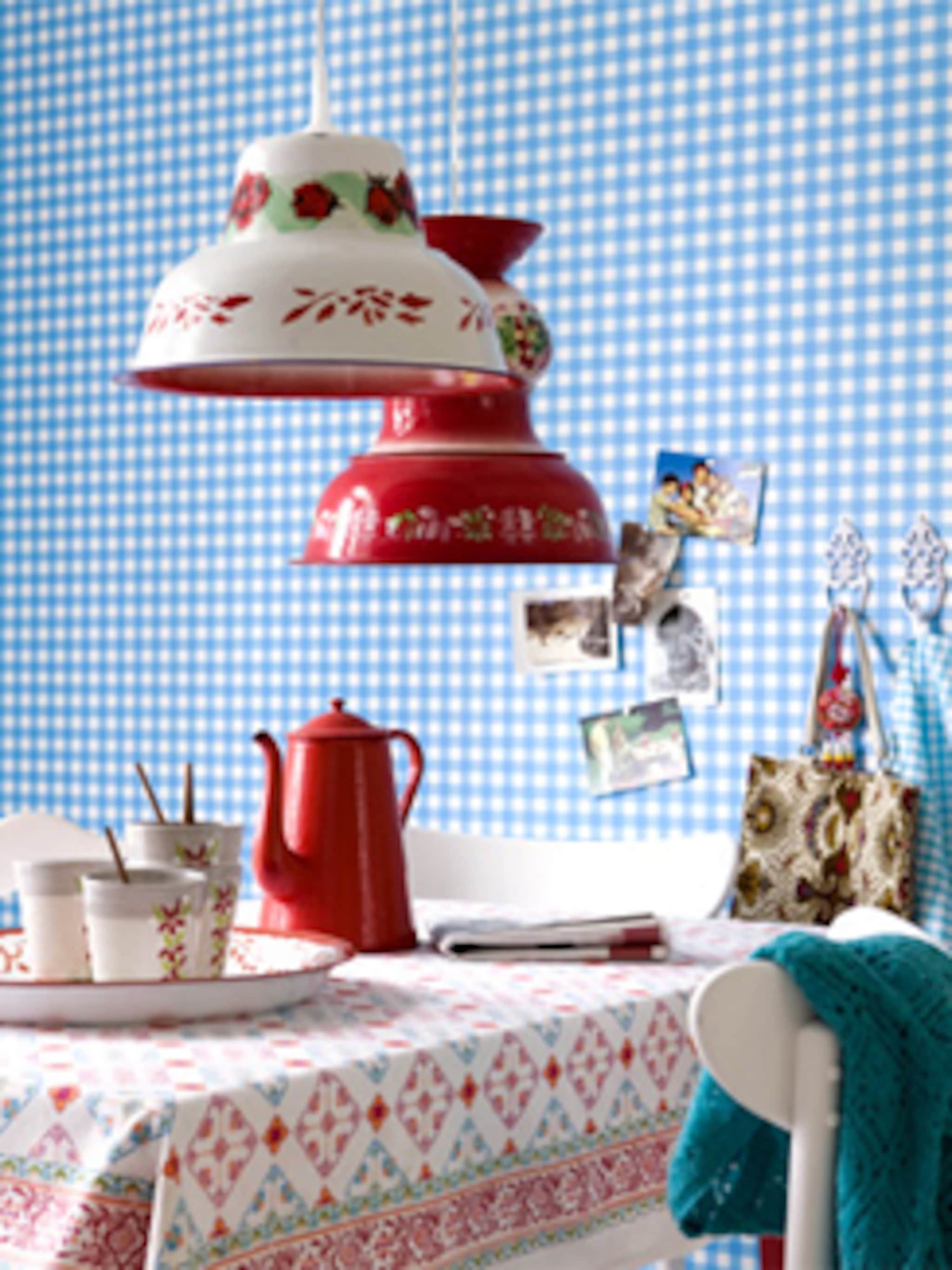 lamp van emaillen schaal