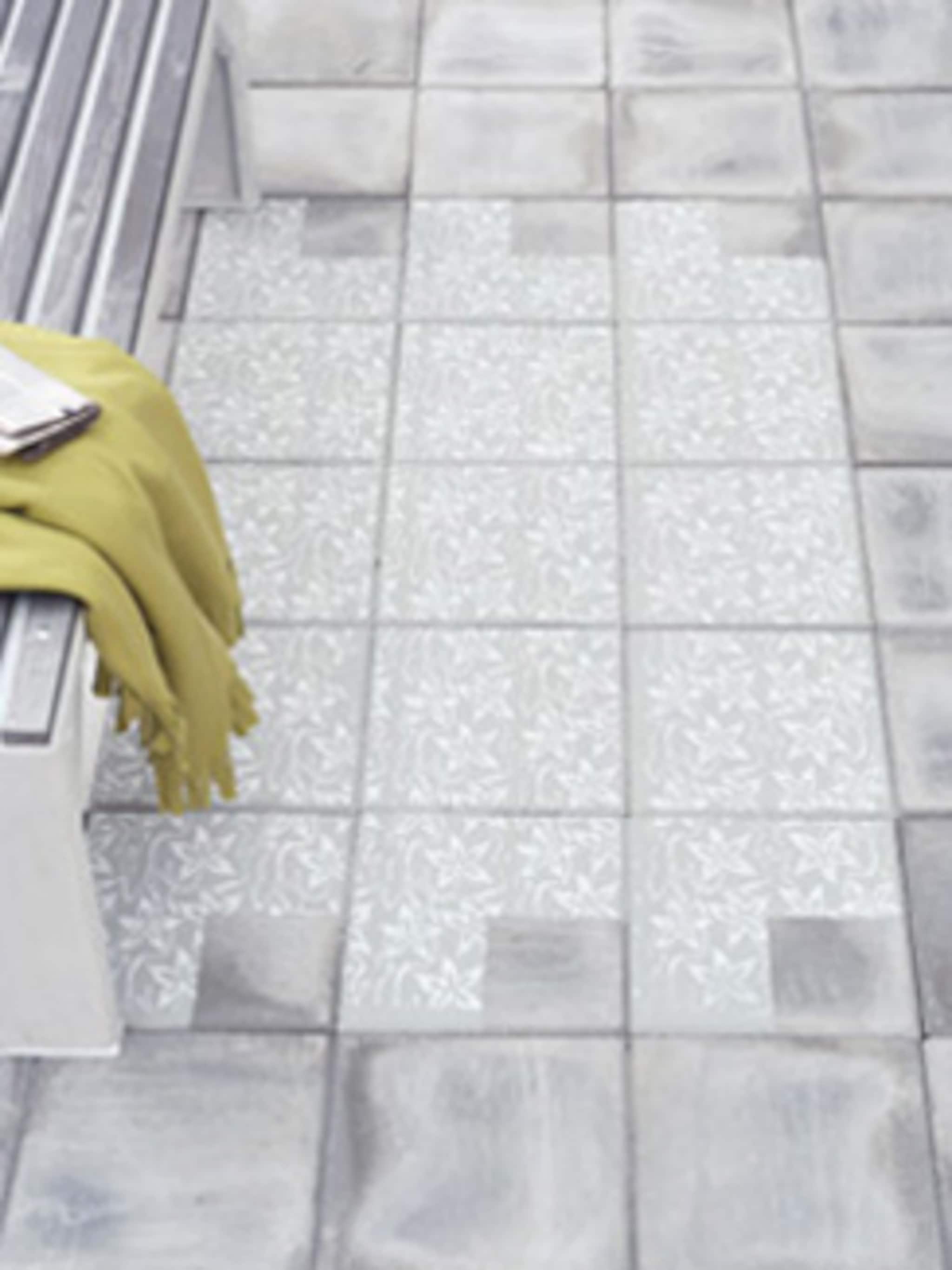 vrolijk je terras op met een tegeltapijt