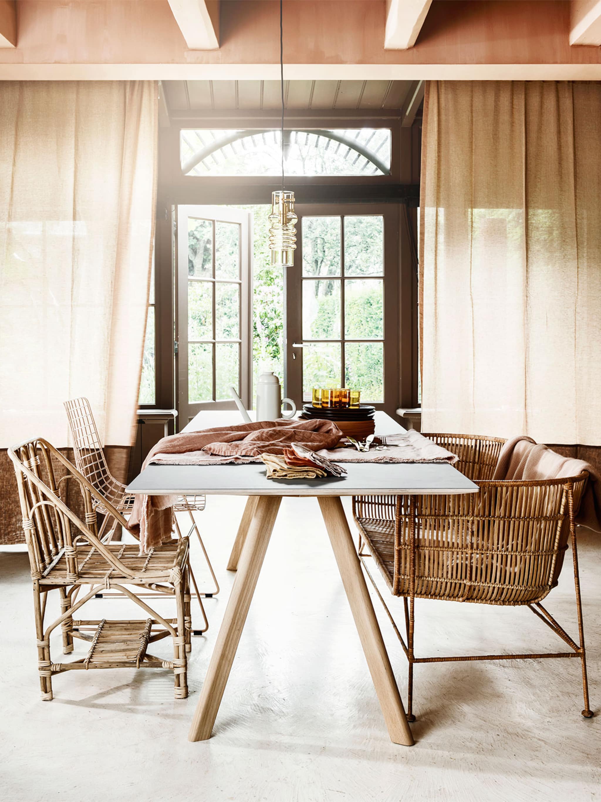 met een gietvloer voeg je rustieke charme toe aan een landelijk interieur