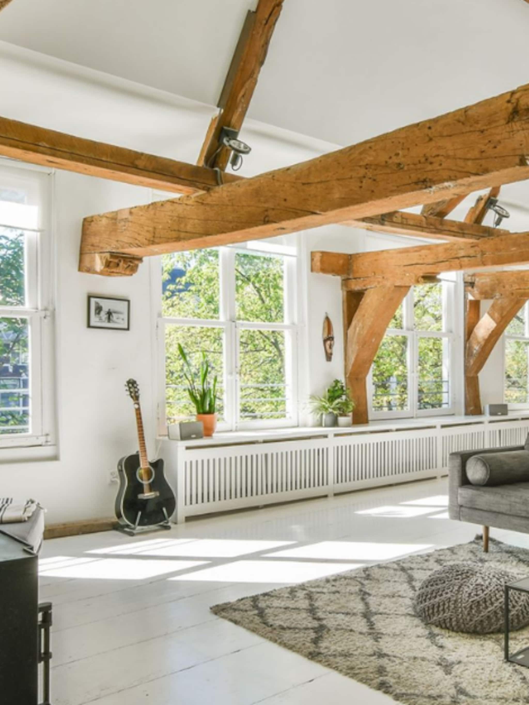 funda parel art rooijakkers verkoopt loft achtig appartement aan de gracht