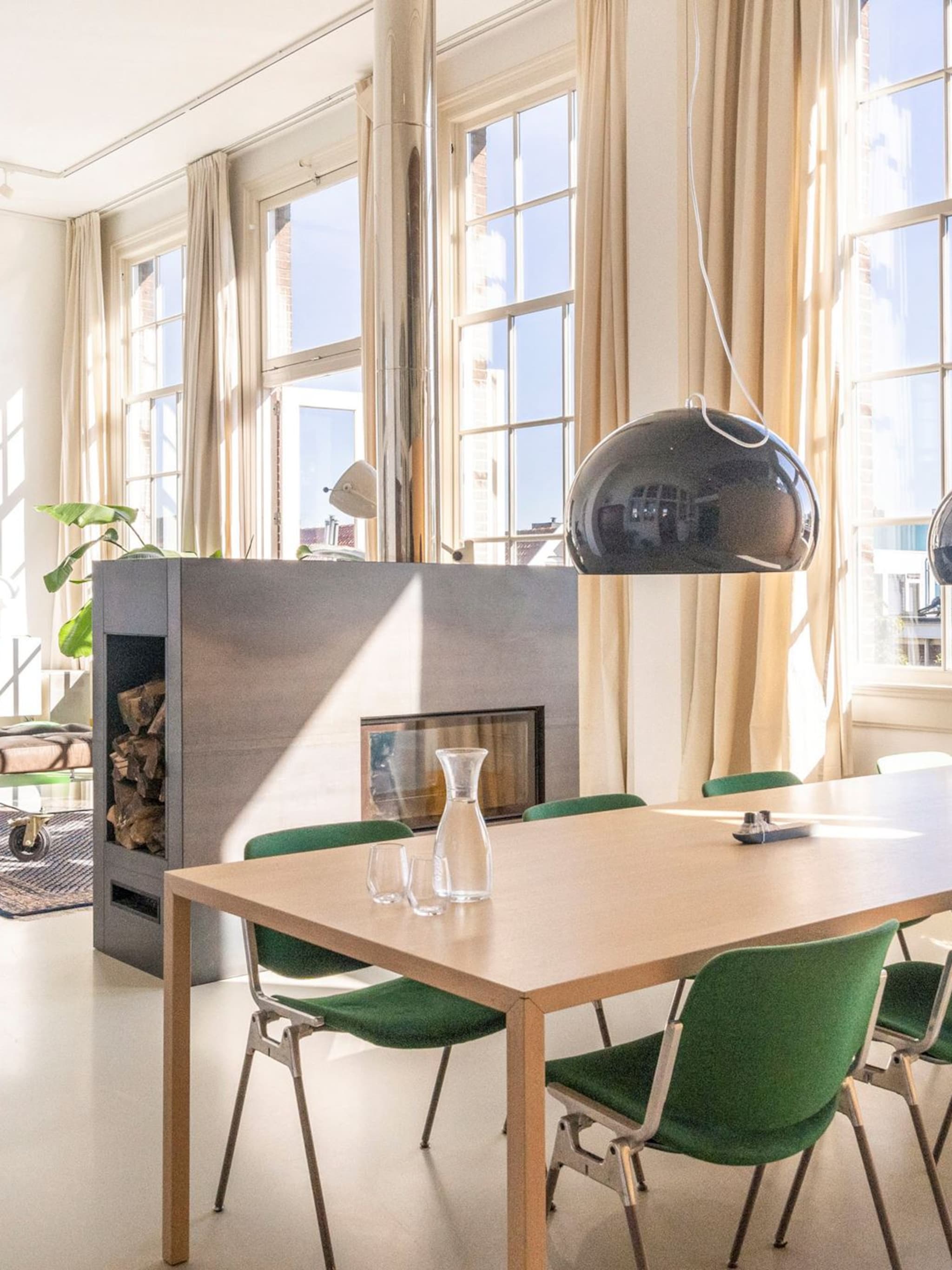funda parel speelse loftwoning in een voormalige school in rotterdam
