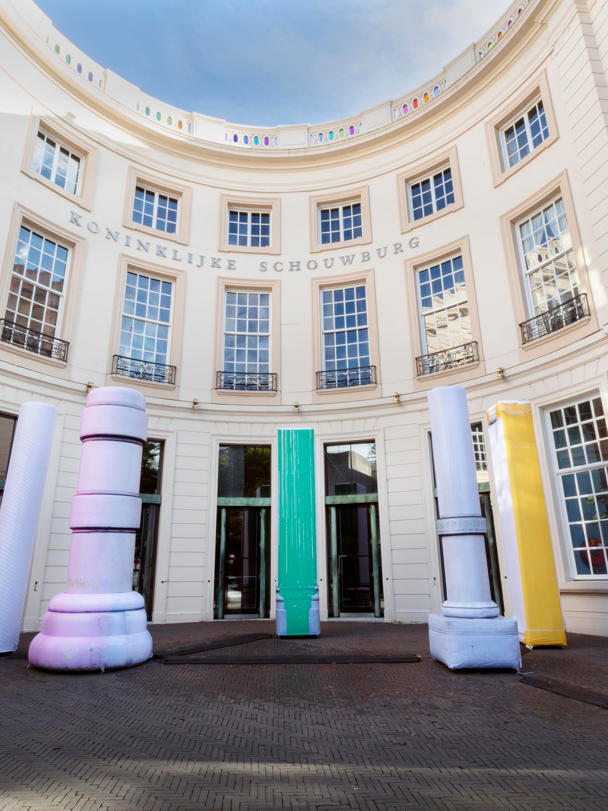 must see blowup art in den haag