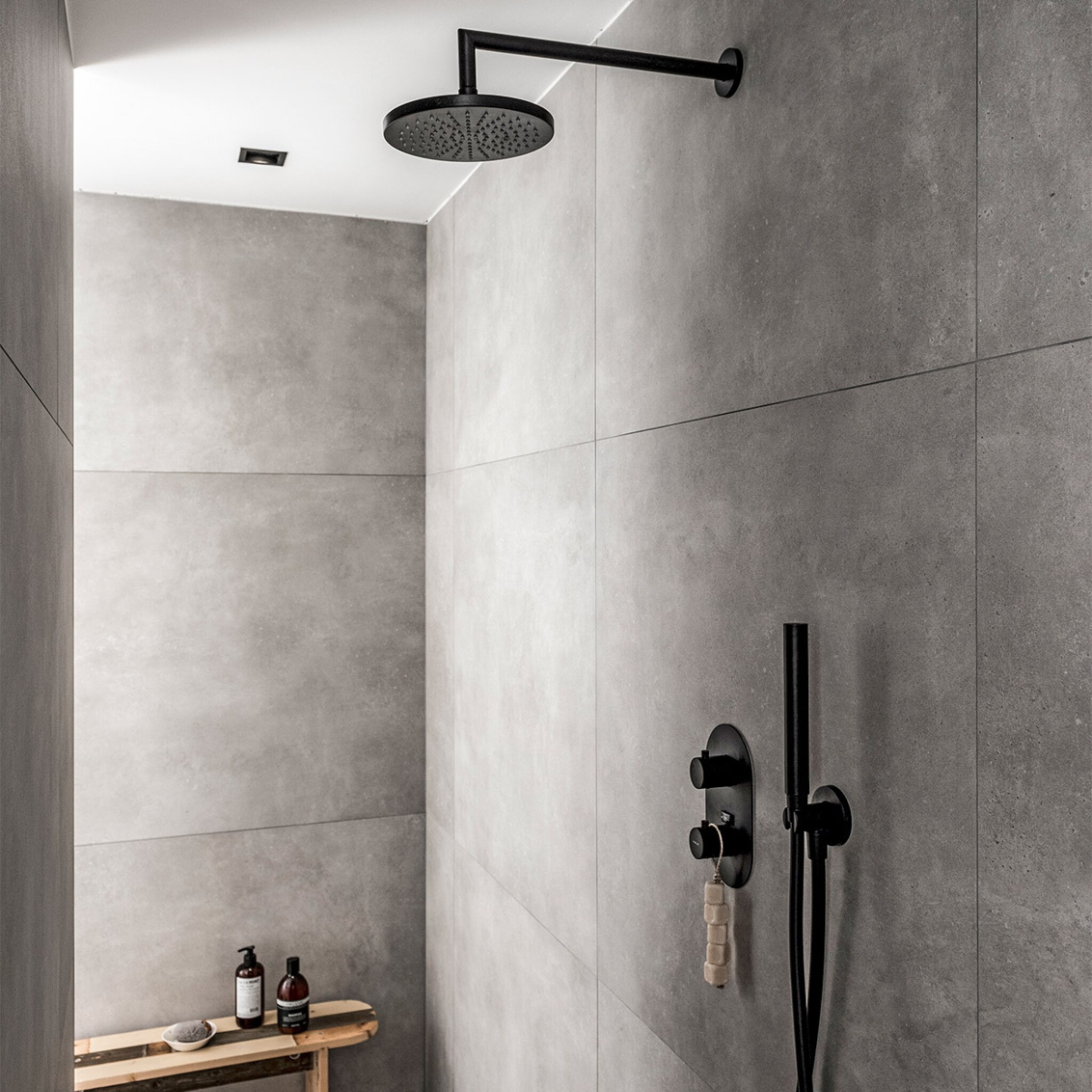 hoe schimmel plafond badkamer verwijderen