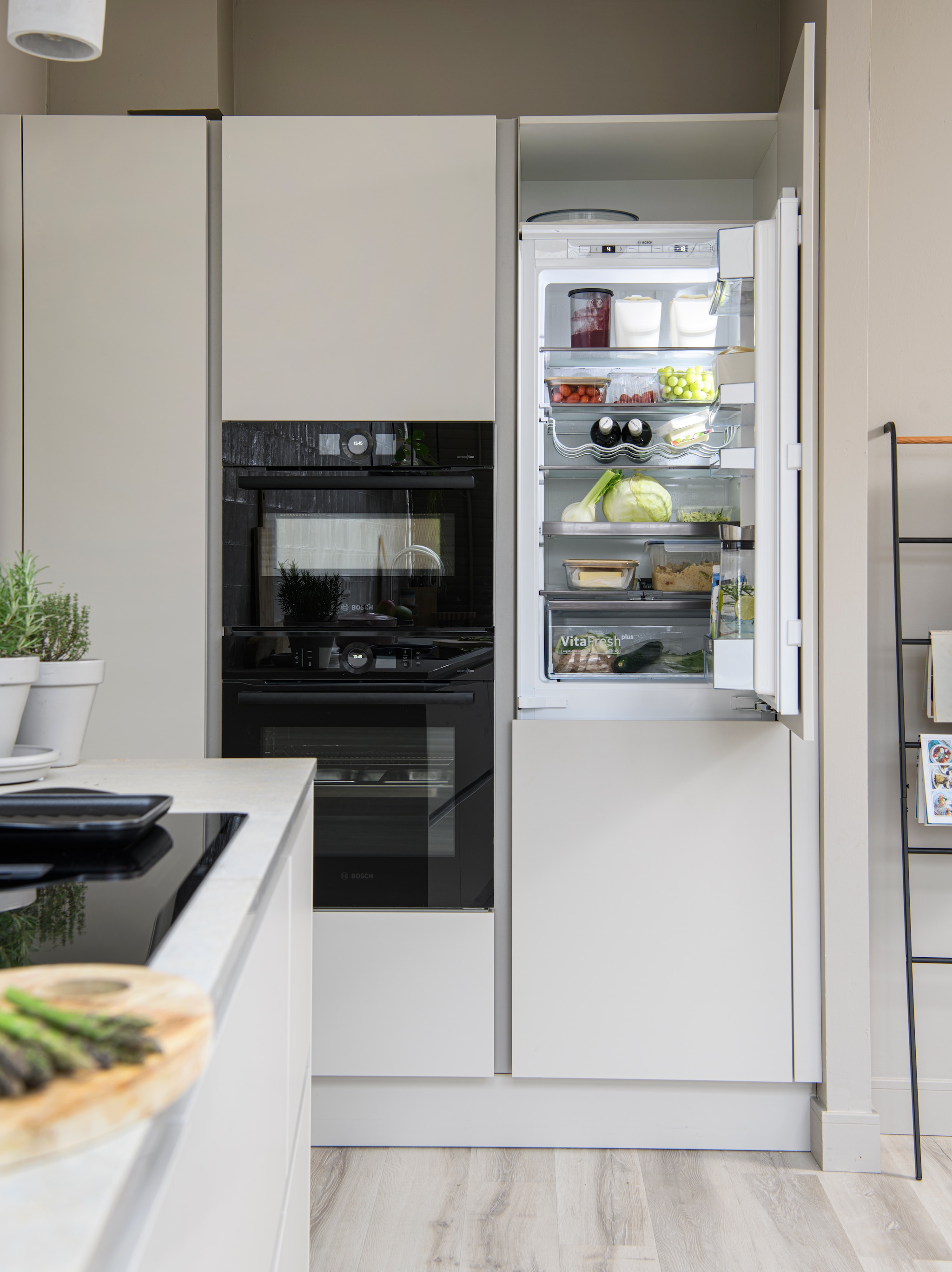binnenkijken in een designkeuken met strandsfeer in lisse