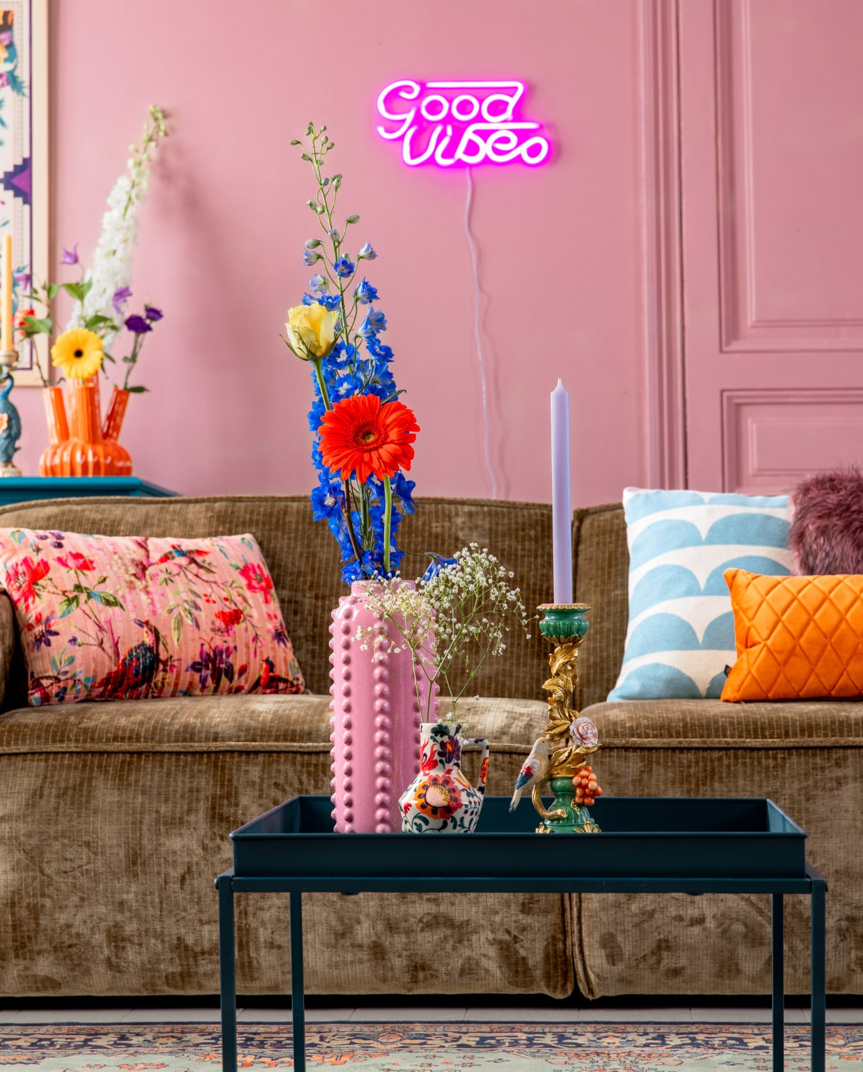 Oud roze sierkussen Paradise, Imbarro Home &amp; Fashion, €41,95 (bij bol.com)