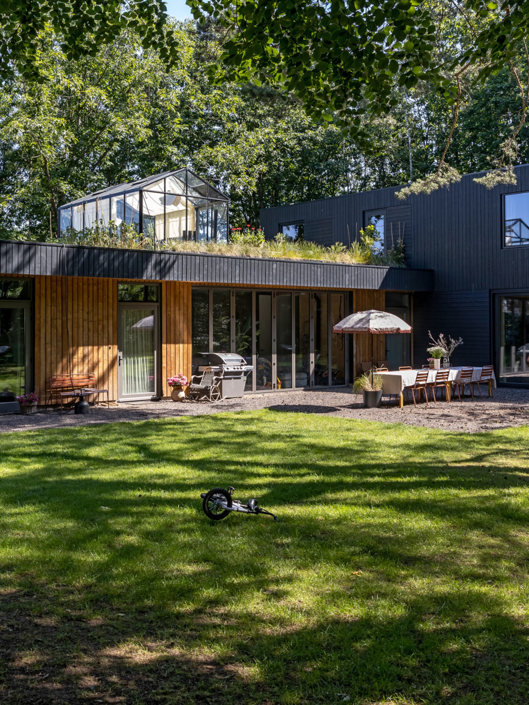 binnenkijken in een duurzaam gebouwd boshuis