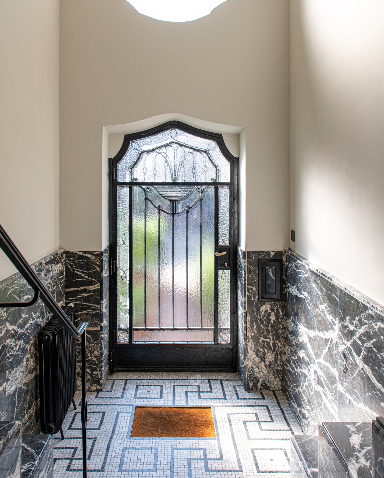 Hal van het huis vtwonen special binnenkijken 131-2023 | fotografie Caroline Coehorst
