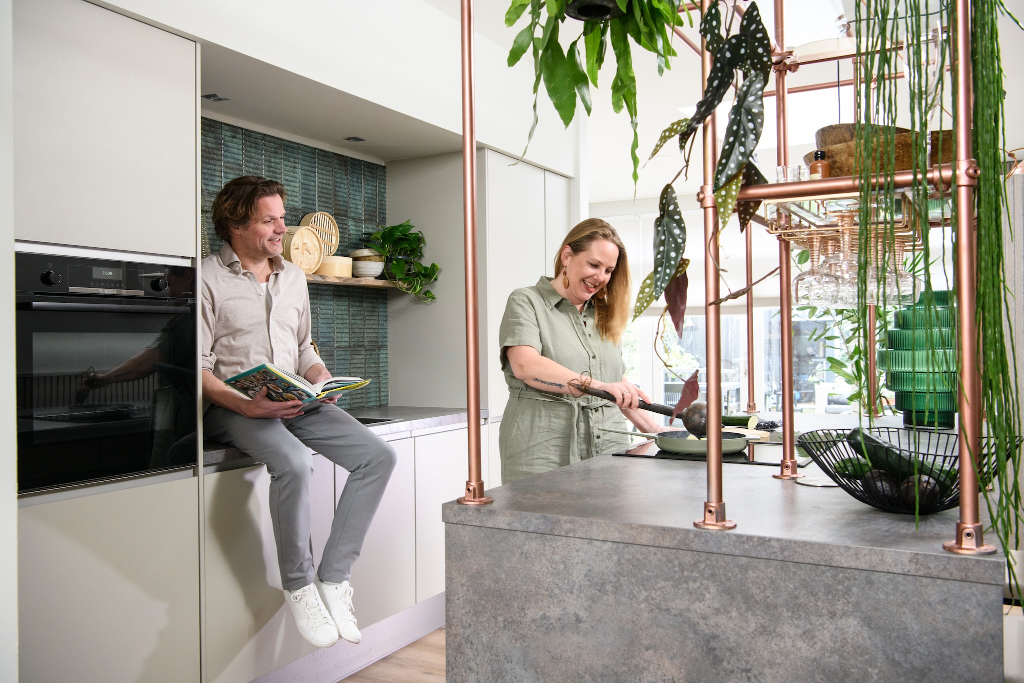 binnenkijken in een designkeuken met bistro restaurantvibe in den haag