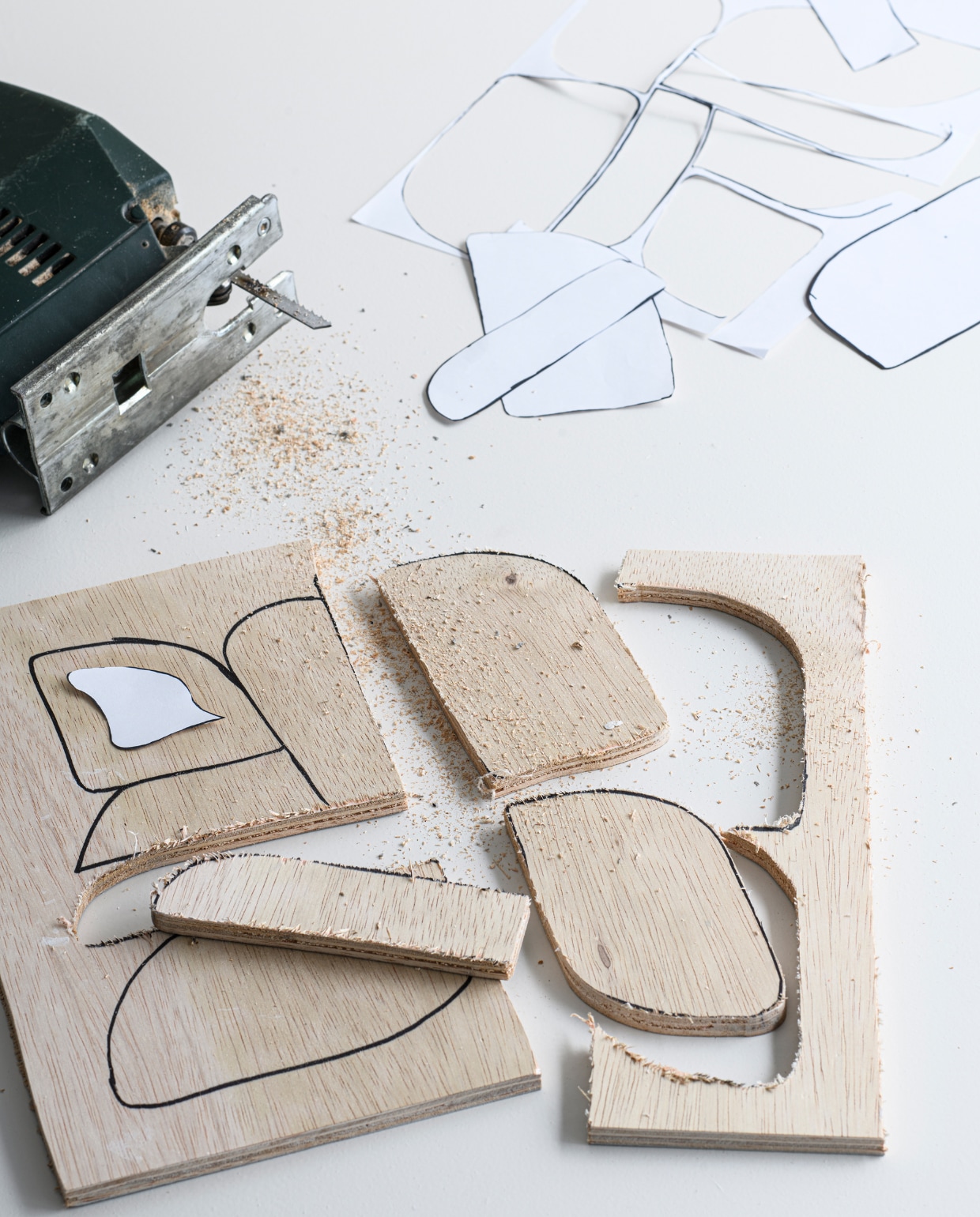 Beeld vtwonen, zaag, plank vtwonen 06-2023 | styling Kelly van gendt | fotografie Louis Lemaire