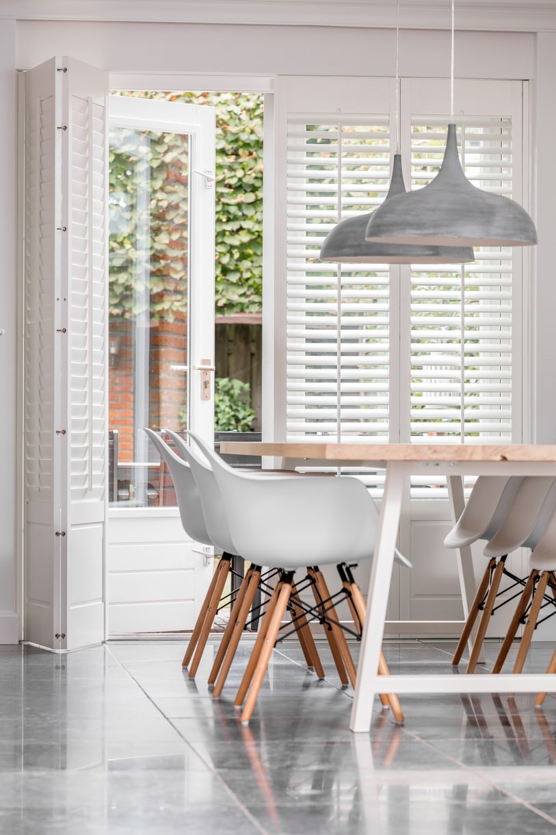laat het licht maar binnen deze shutters zijn perfect voor openslaande tuindeuren en in de serre