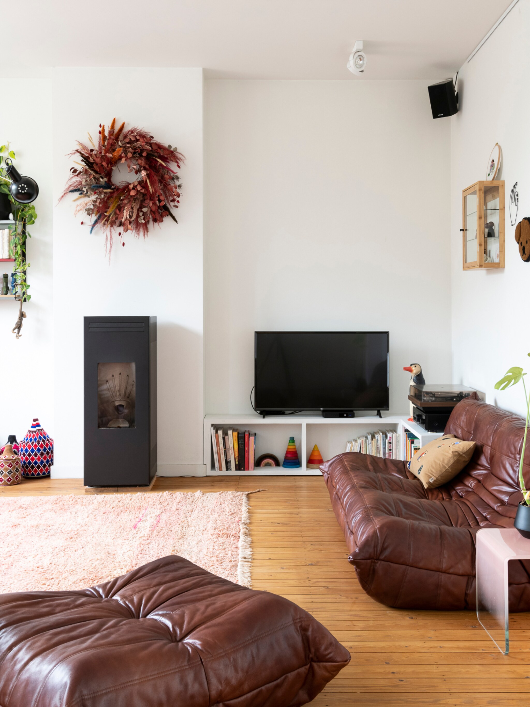 binnenkijken in een oude secretariswoning in belgie