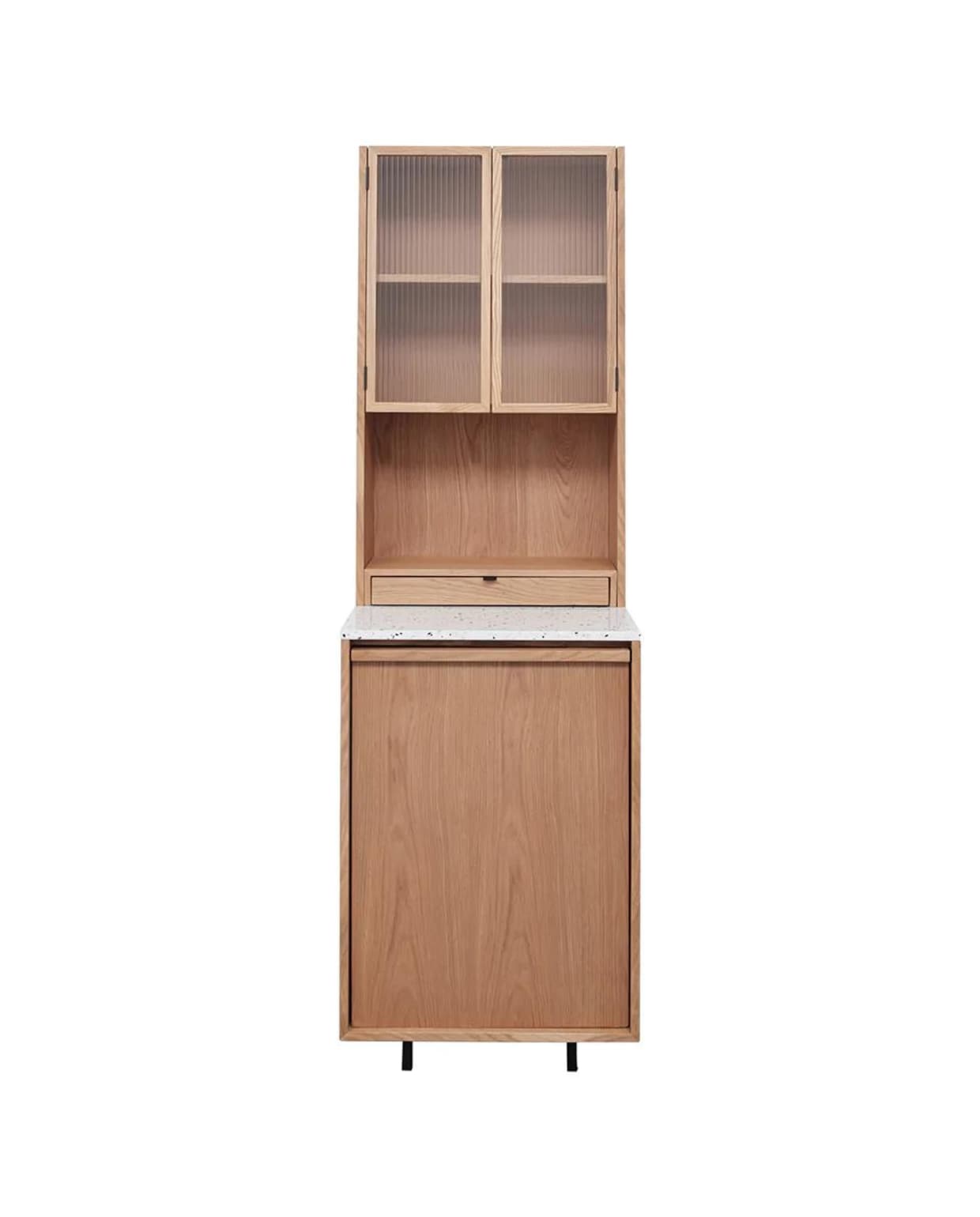 Eiken wijnijskast Igor van Furnified, 60x54,5x195 cm (bxdxh) (furnified.com) Furnified