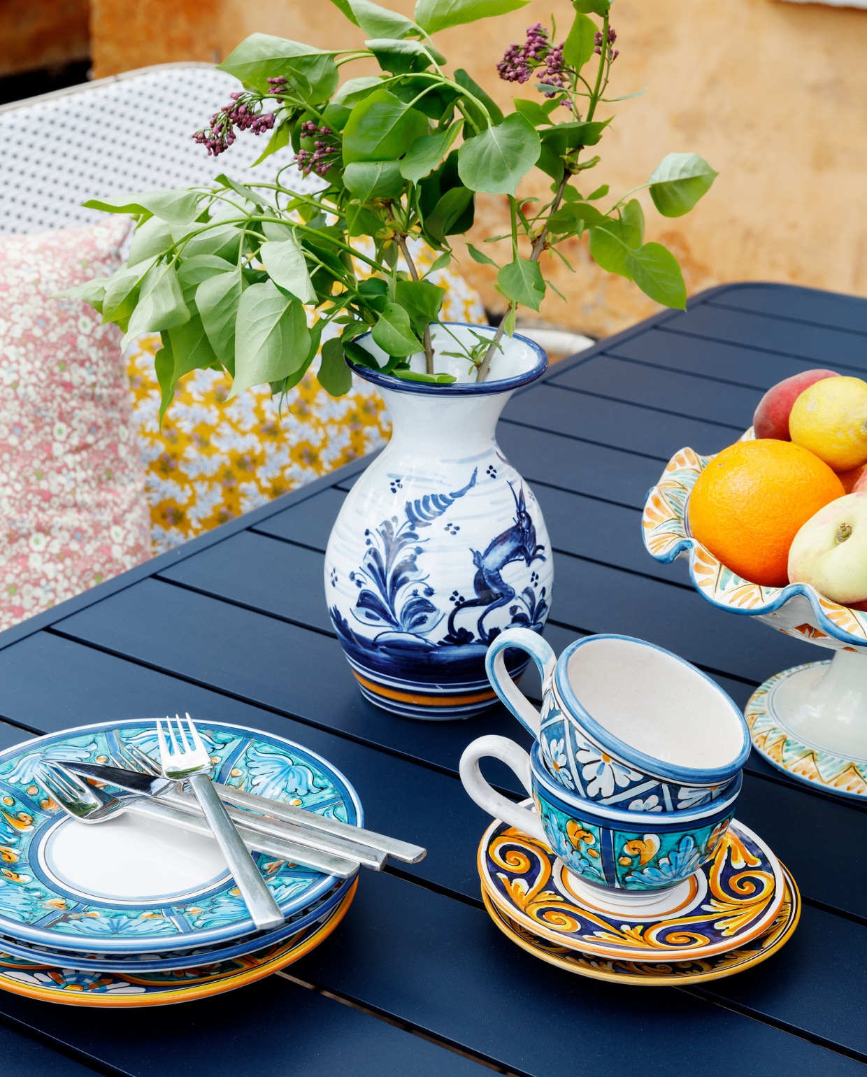 Keramiek Casa Ceramiche. vtwonen special binnenkijken 06-2022 | productie Living Inside | styling Rikke Graff Juel | fotografie Christina Kayser O.