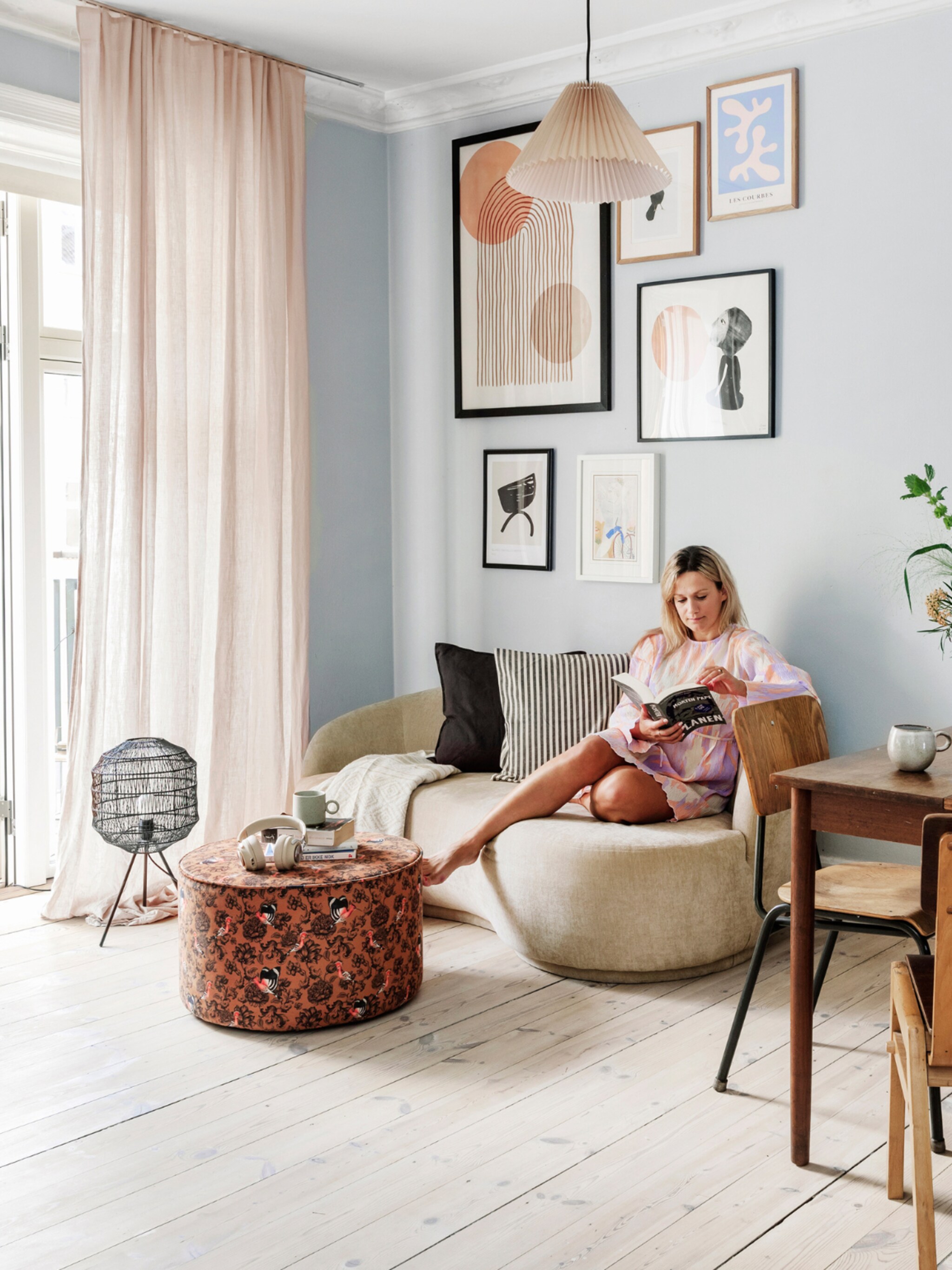 binnenkijken in een kleurrijk appartement in kopenhagen