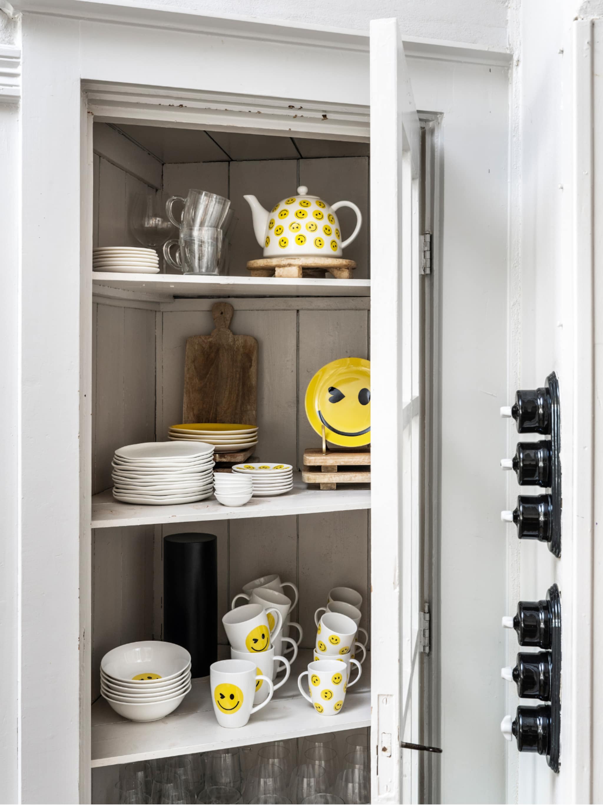begin de dag met een lach met het smile servies van vtwonen
