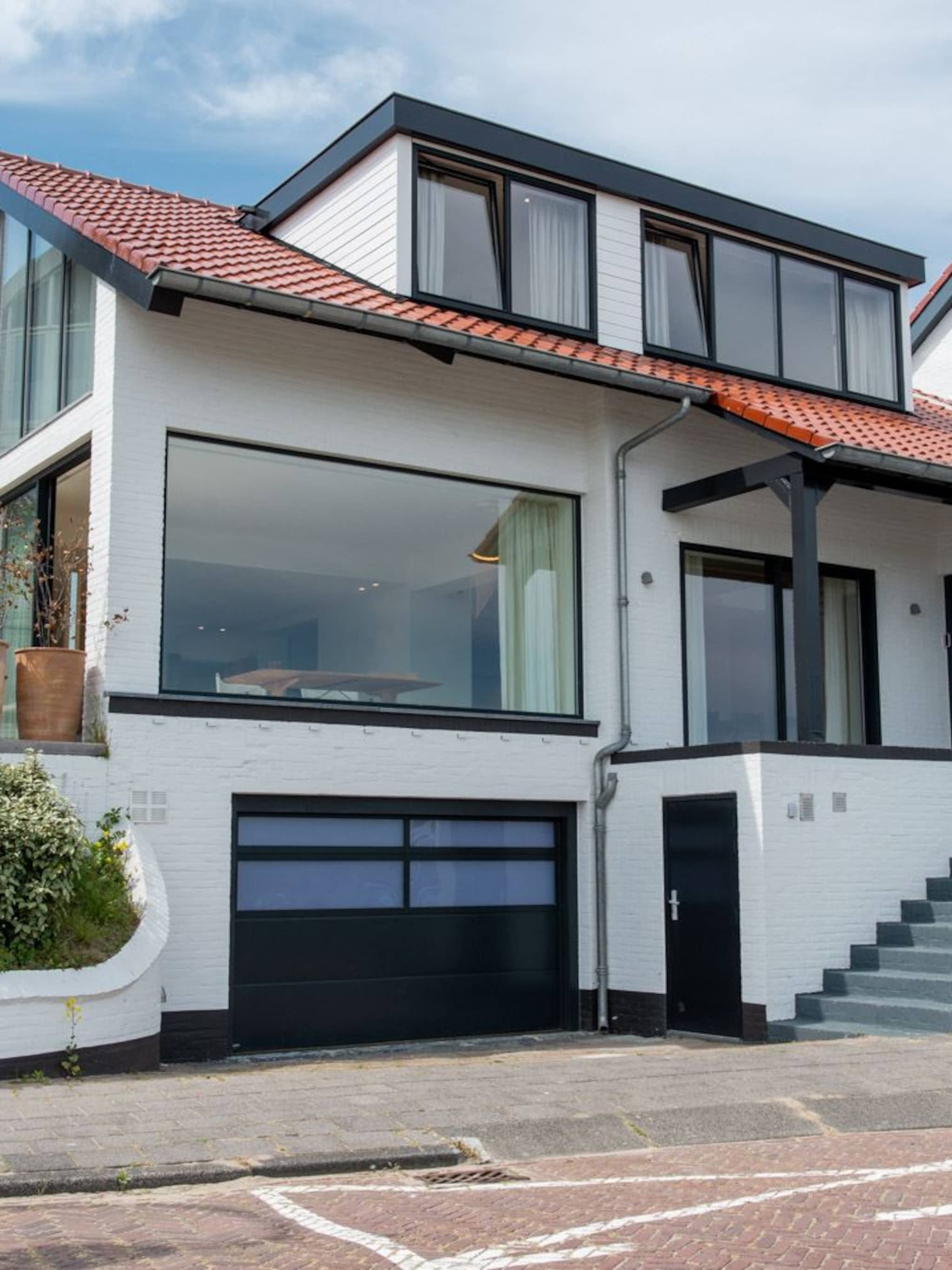funda find villa in de duinen van zandvoort met uitzicht op zee
