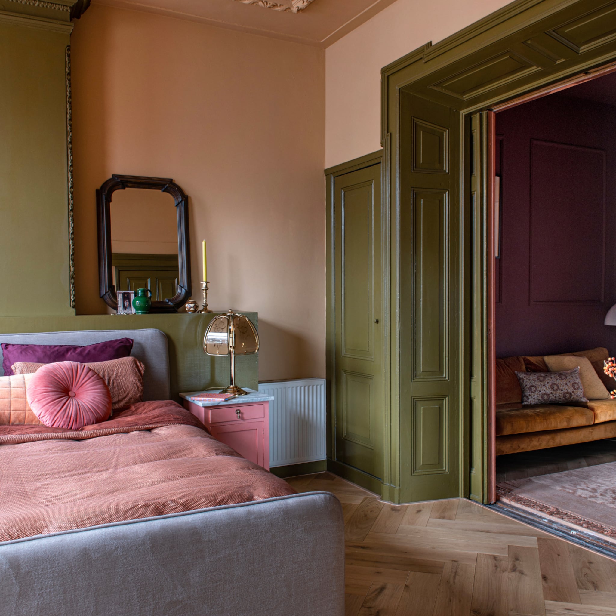 binnenkijken kleurrijk appartement amsterdam