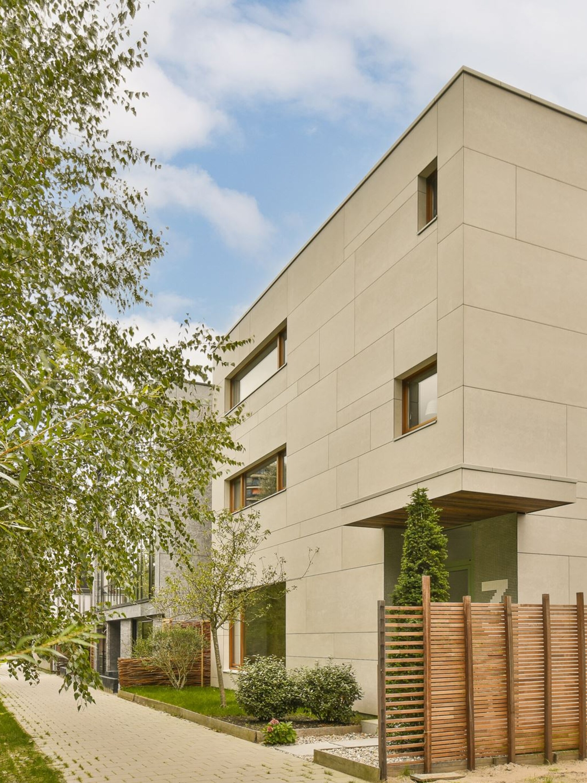 funda find een bijzondere villa in amsterdam noord met een verrassend interieur