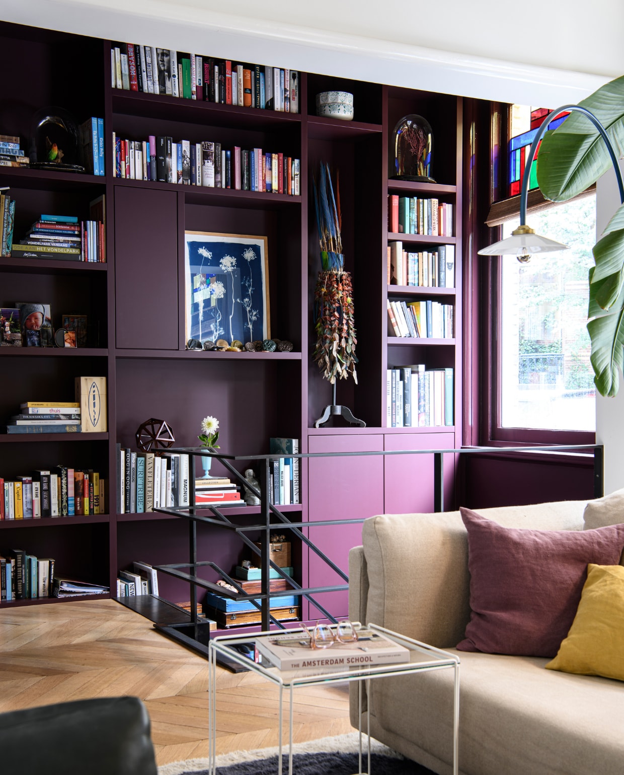 Wandkast Louwerse de Jong, vloer Holtz Vloeren. Overig onbekend. vtwonen | productie Insidehomepage | styling Kim Timmerman | fotografie Louis Lemaire